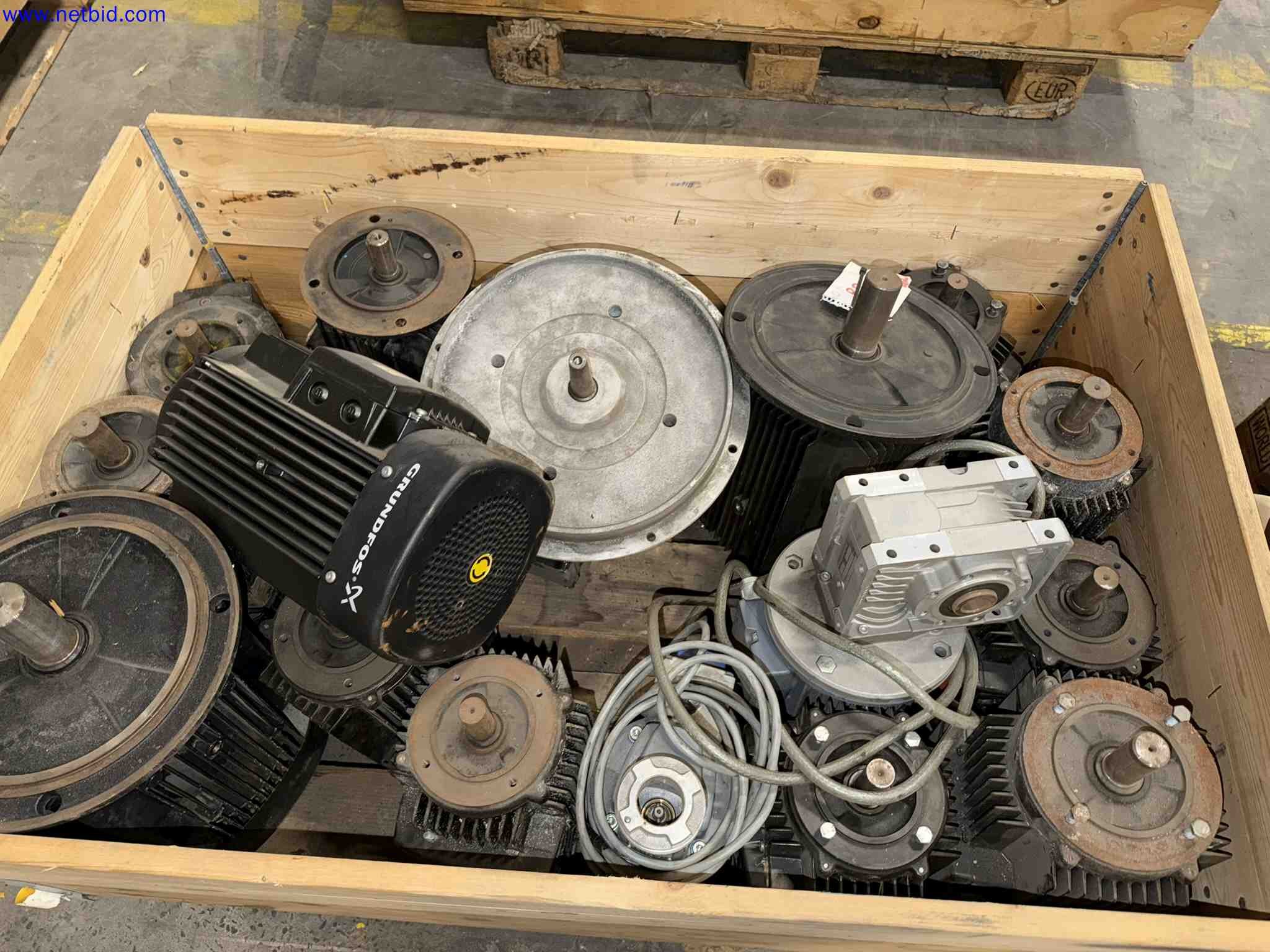 Plant closure at Balta Industries (Belgium) - production facilities of a carpet manufacturer-3
