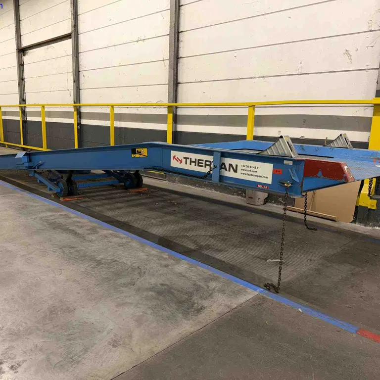 2 Trailer Ramps THERVAN Theruan LR BR 100