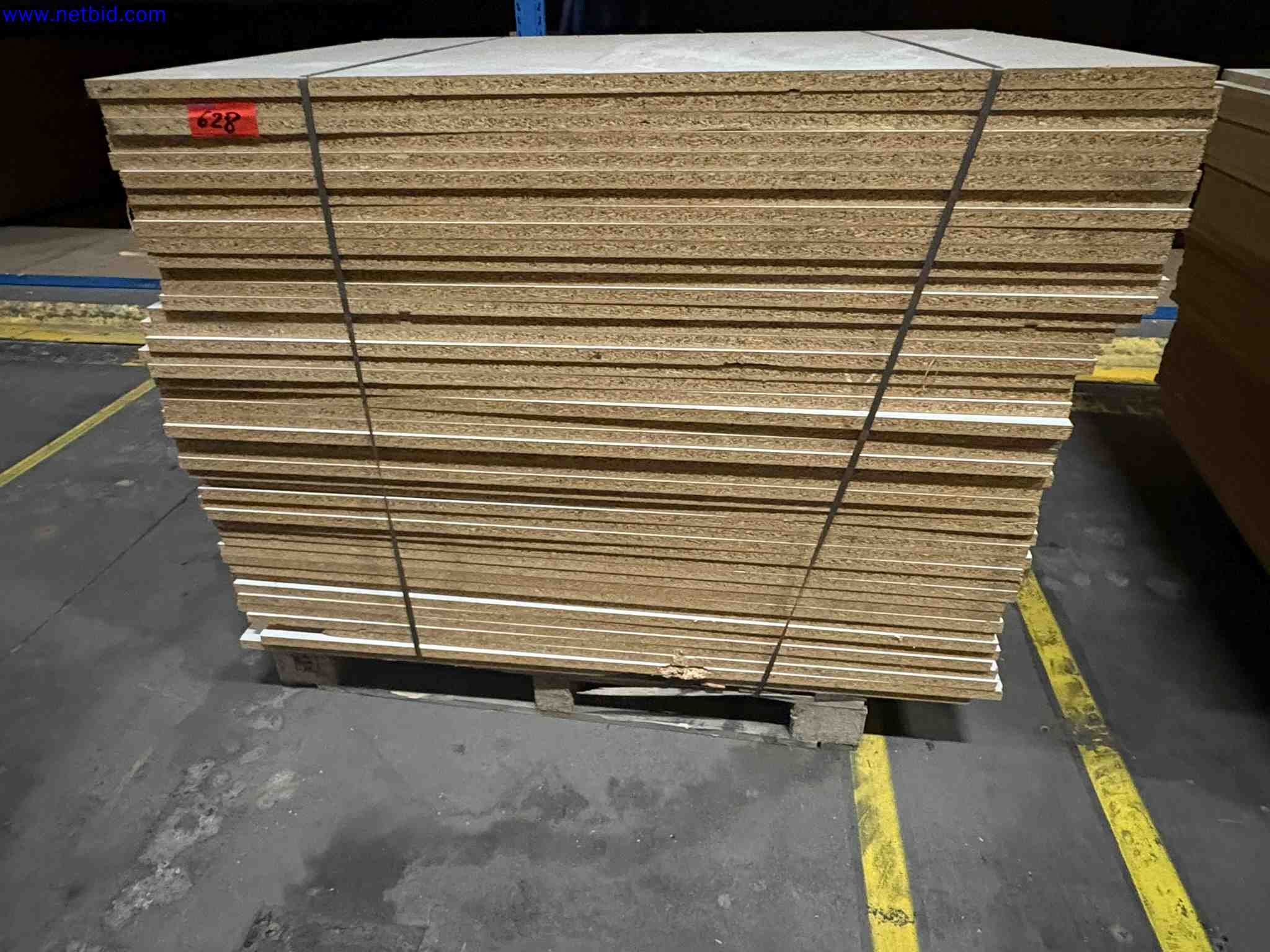250 White melamine chipboard panels – foto 10 – kavel bij NetBid, Sint Baafs Vijve