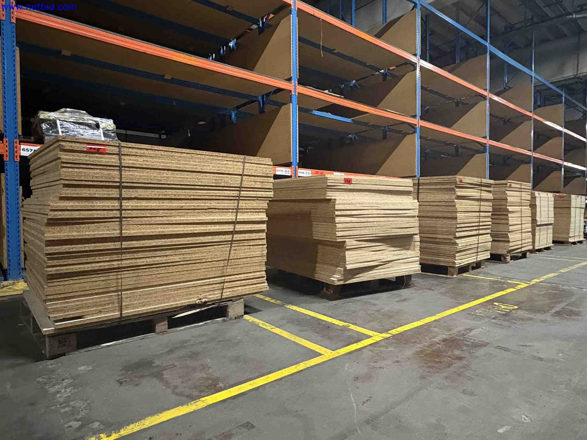 250 White melamine chipboard panels – foto 3 – kavel bij NetBid, Sint Baafs Vijve