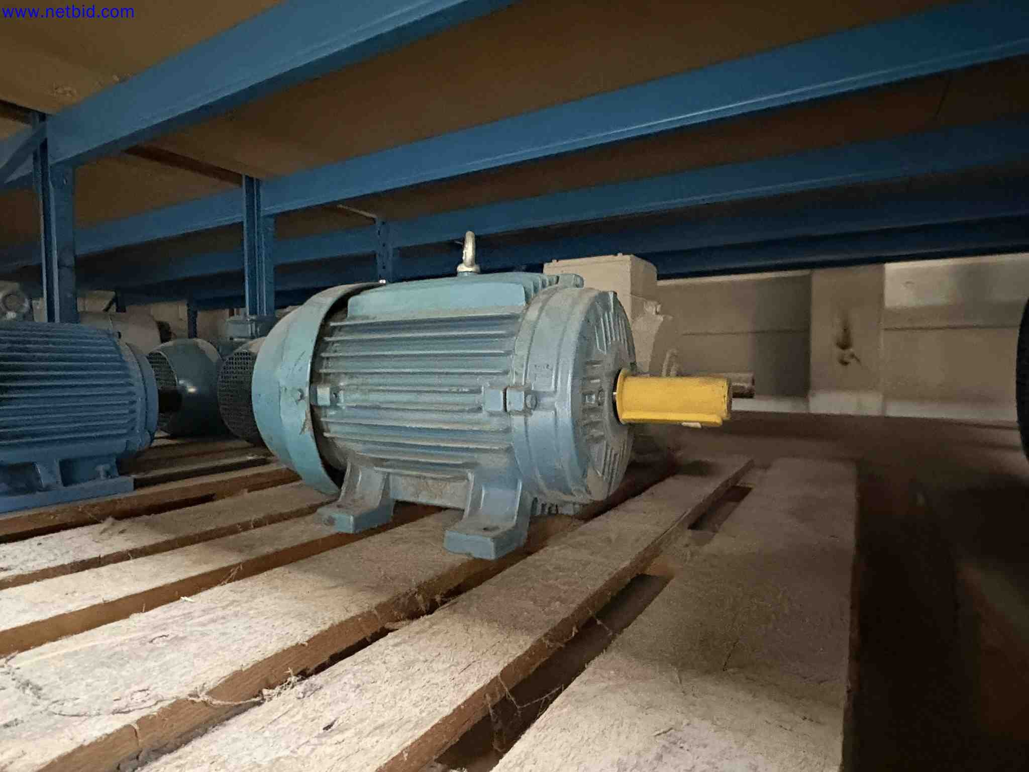 1 Set Assorted Electric Motors, Blowers and Industrial Spare Parts – foto 6 – kavel bij NetBid, Sint Baafs Vijve