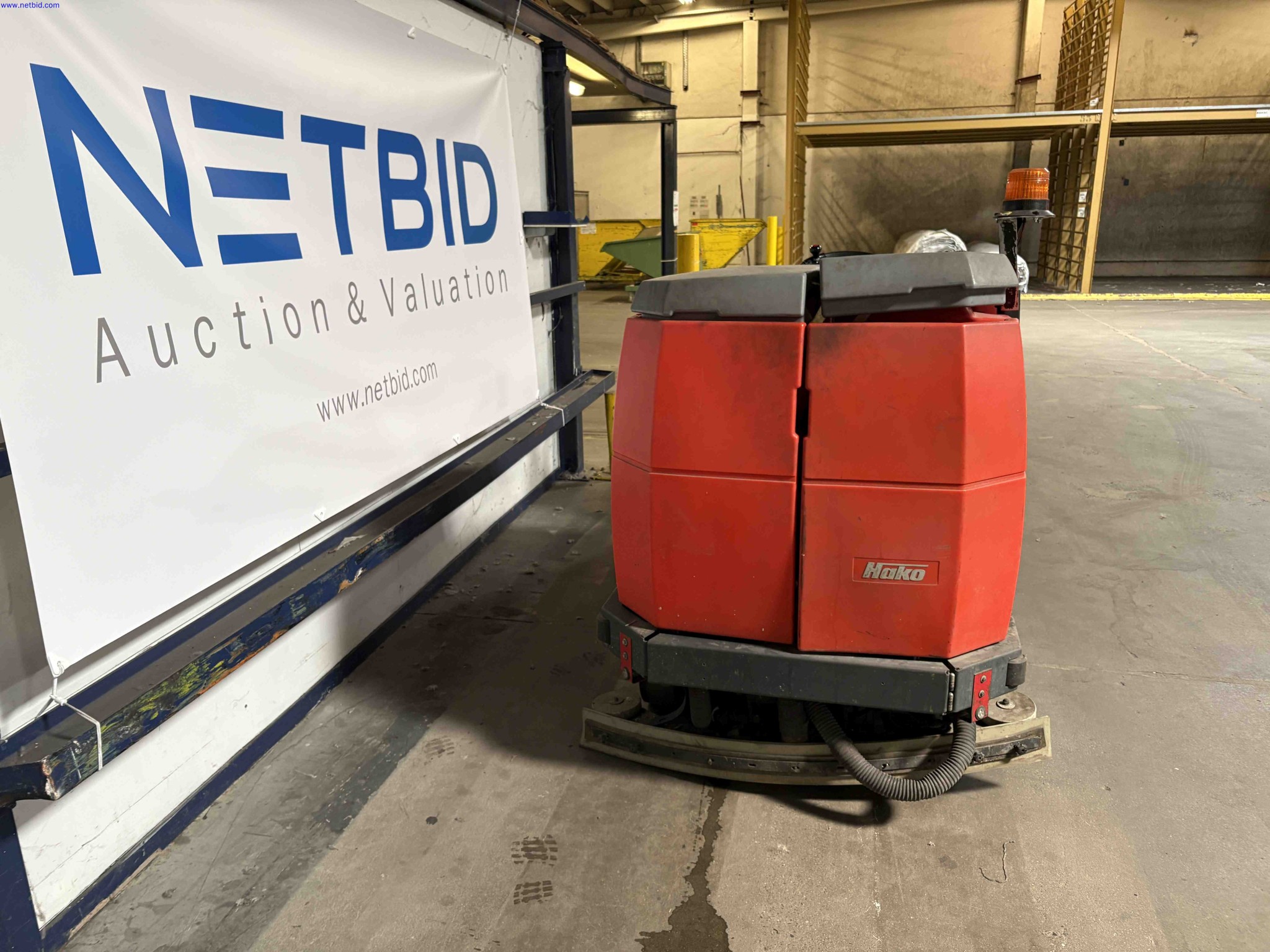 Industrial ride-on floor scrubber/dryer Hako Hakomatic B1100 – foto 3 – kavel bij NetBid, Sint Baafs Vijve