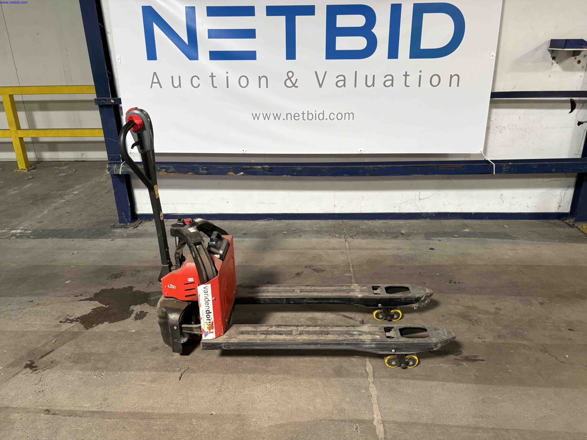 Battery-electric pallet truck EP Equipment FPT18-EZX – foto 4 – kavel bij NetBid, Sint Baafs Vijve