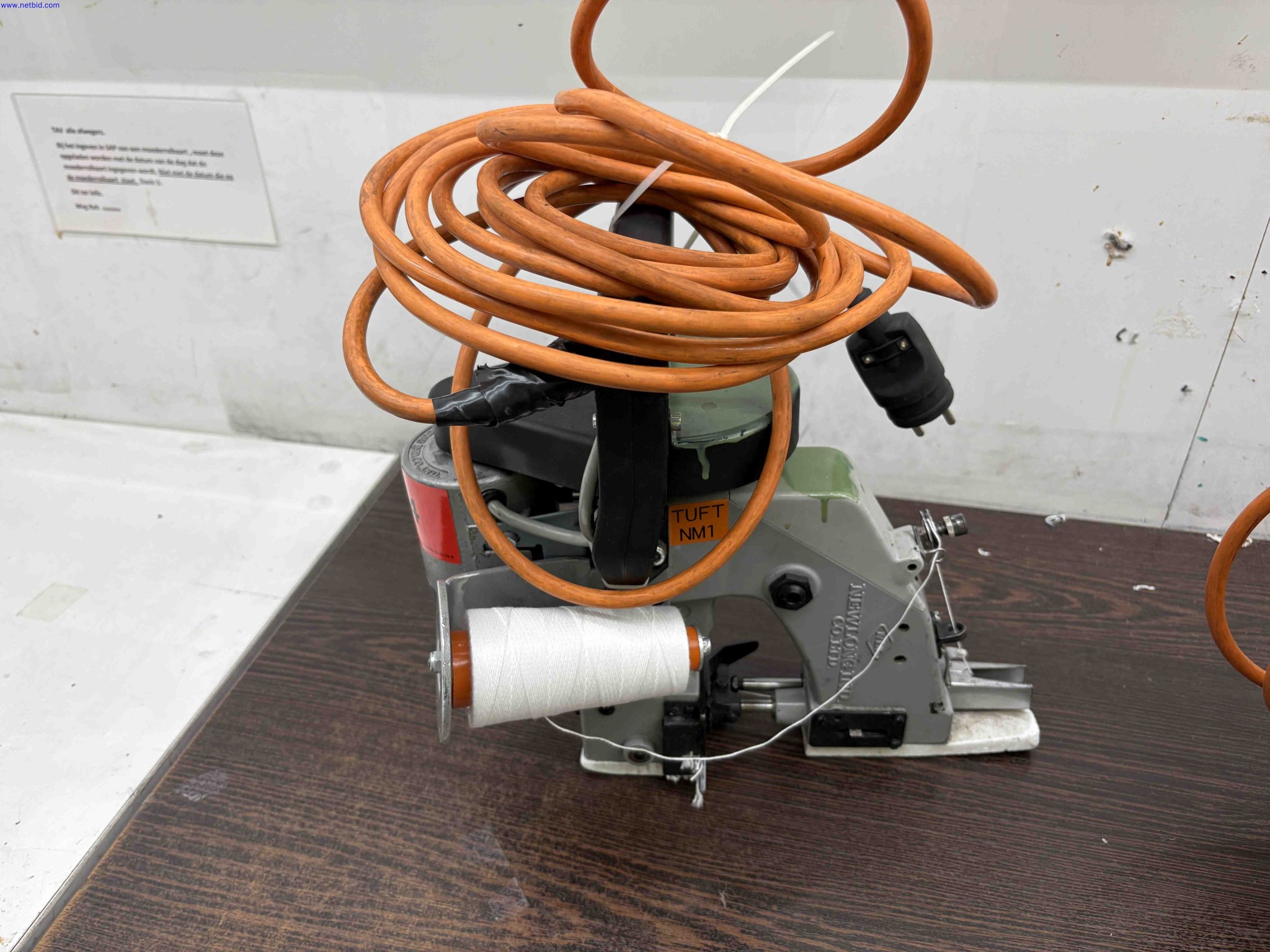 3 Portable electric sewing machines Newlong Industrial Co. Ltd. NP-7A – foto 2 – kavel bij NetBid, Sint Baafs Vijve
