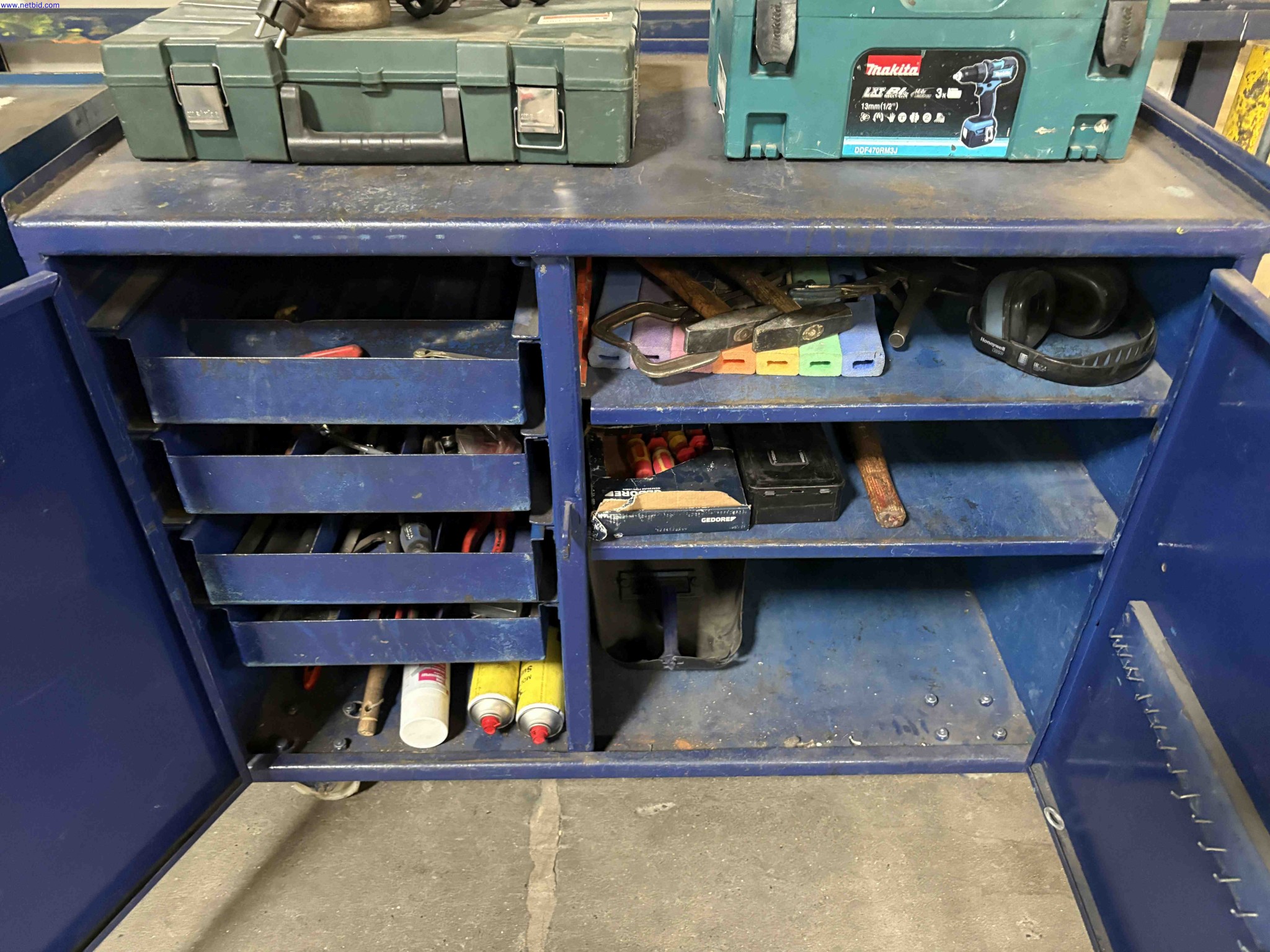 4 Mobile steel tool-storage benches – foto 18 – kavel bij NetBid, Sint Baafs Vijve