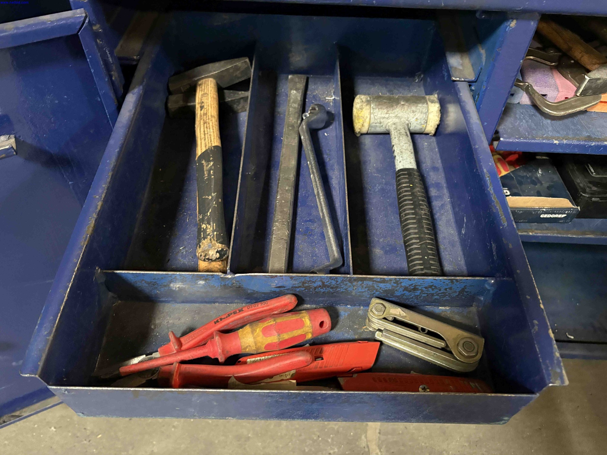 4 Mobile steel tool-storage benches – foto 19 – kavel bij NetBid, Sint Baafs Vijve
