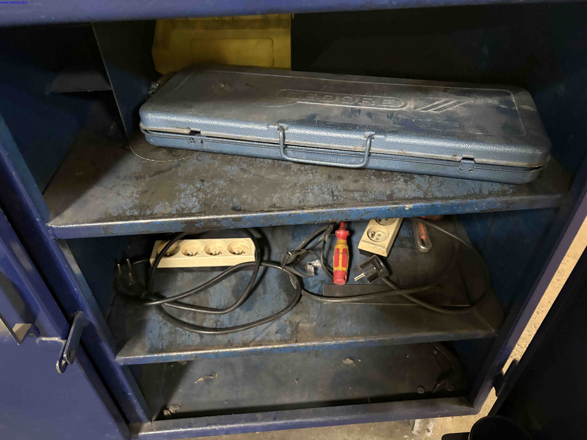 4 Mobile steel tool-storage benches – foto 30 – kavel bij NetBid, Sint Baafs Vijve
