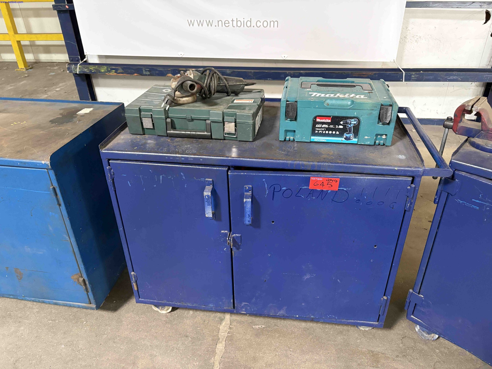 4 Mobile steel tool-storage benches – foto 3 – kavel bij NetBid, Sint Baafs Vijve
