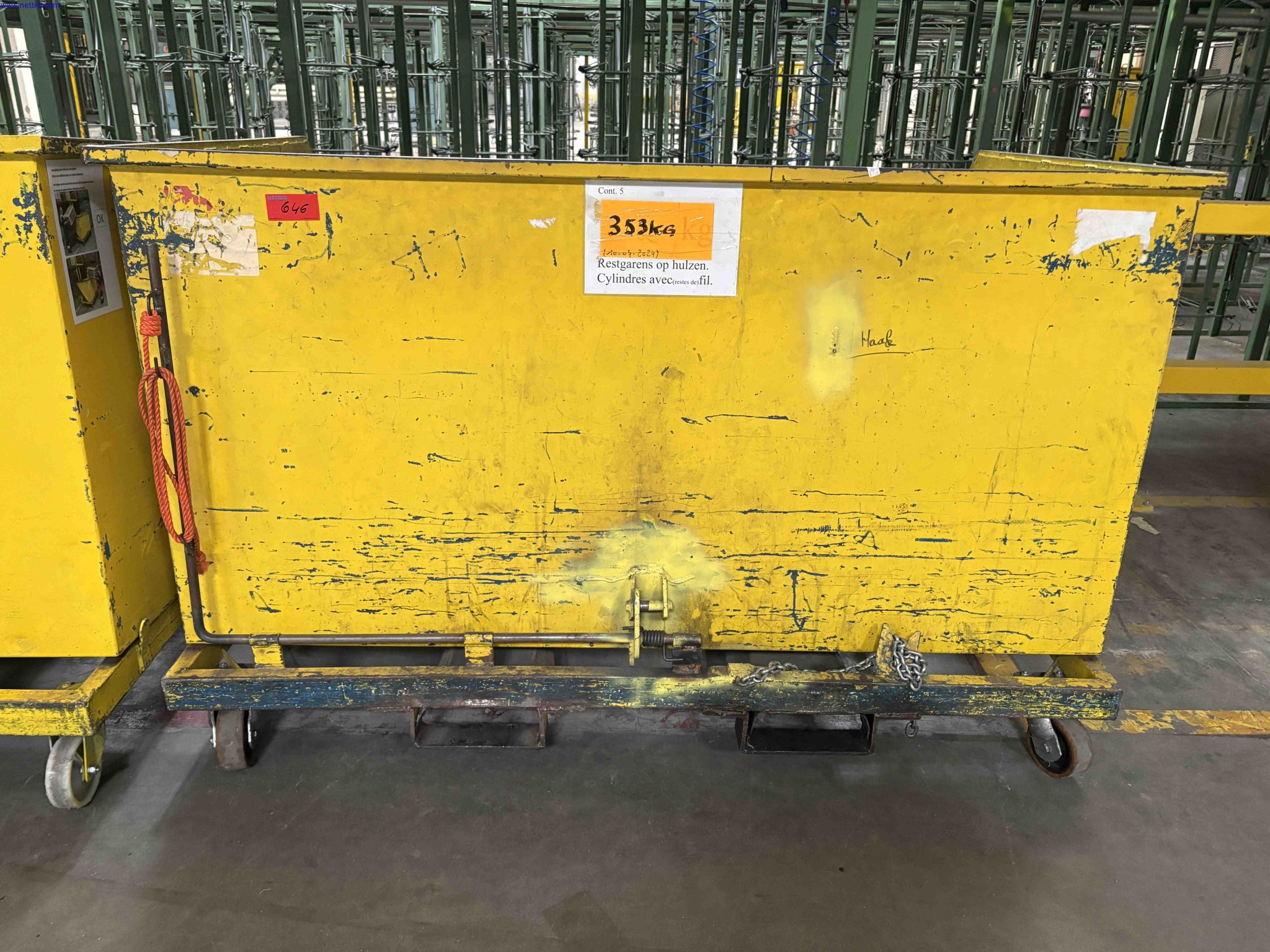 4 Mobile fork-truck tipper skips – foto 5 – kavel bij NetBid, Sint Baafs Vijve