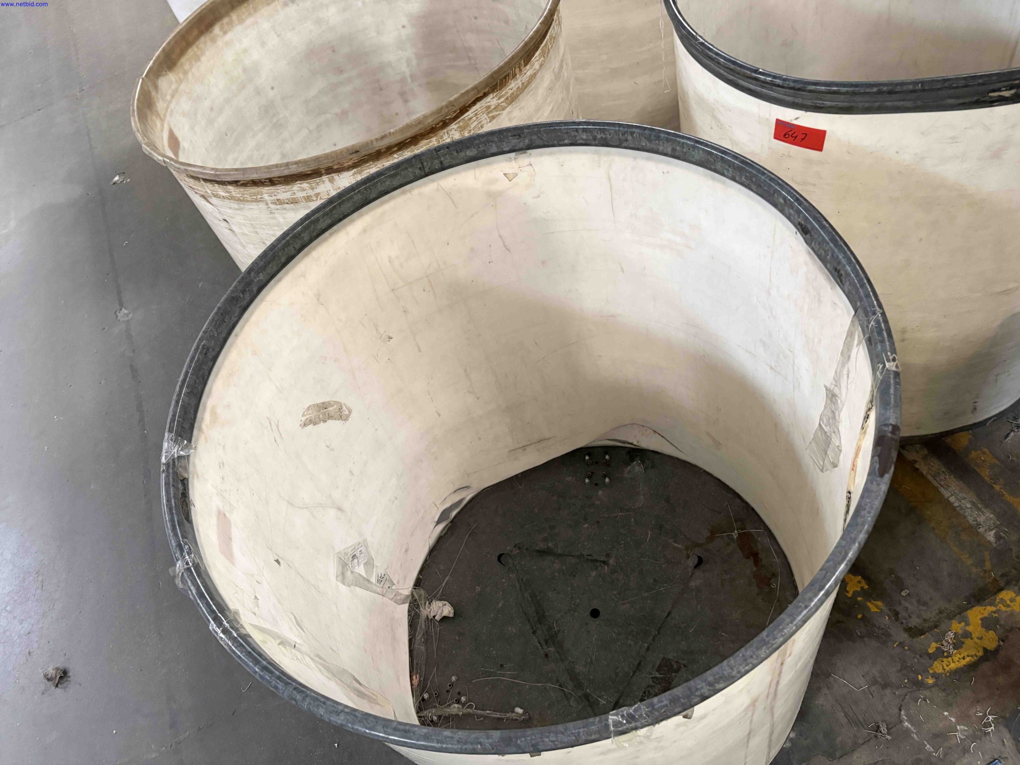 7 Polyurethane Plastic barrels – foto 4 – kavel bij NetBid, Sint Baafs Vijve