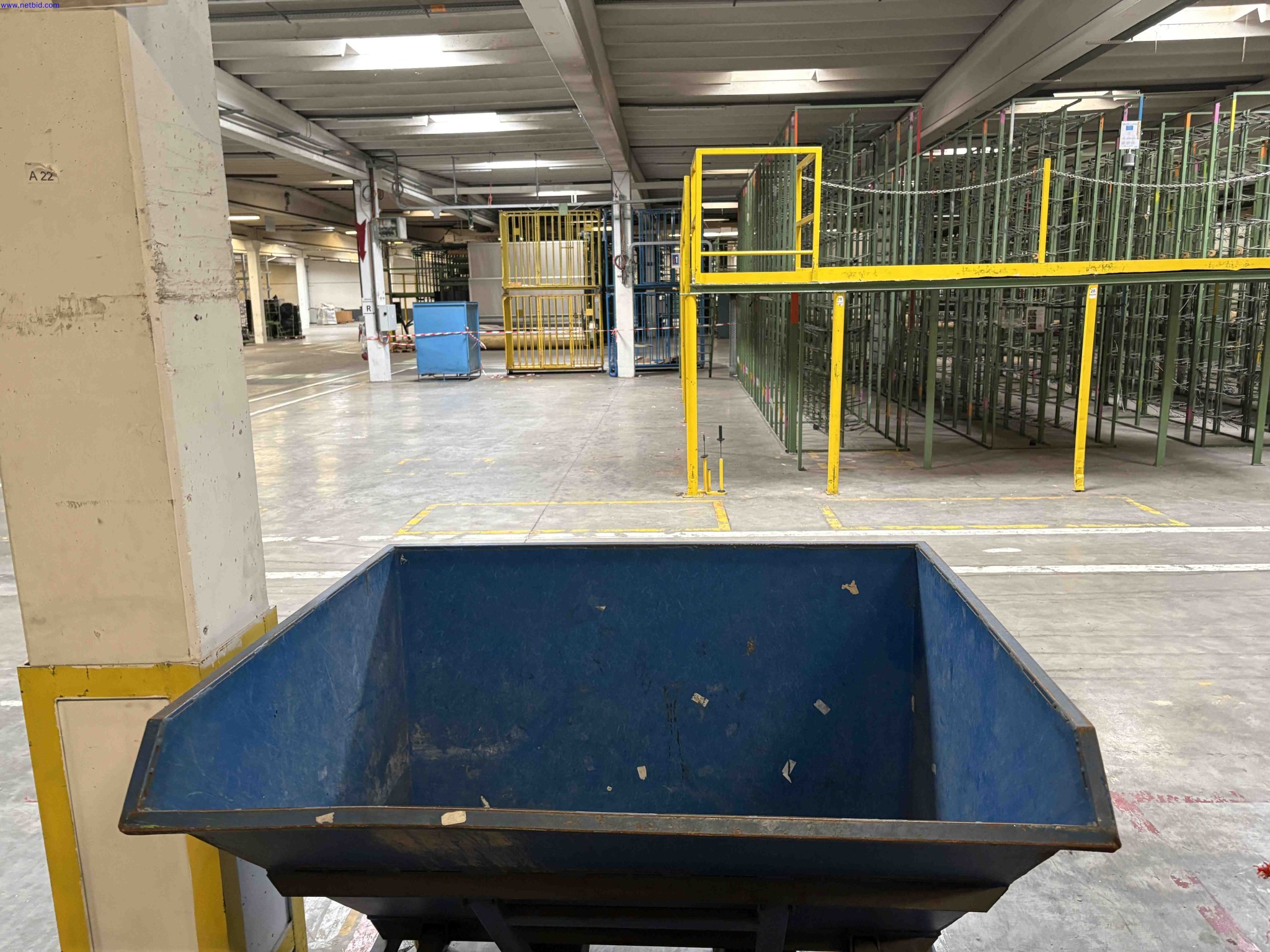 2 Fork-truck tipper skips – foto 6 – kavel bij NetBid, Sint Baafs Vijve