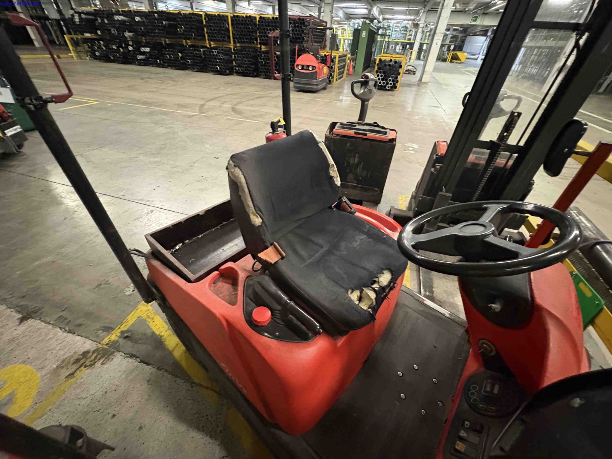 Uzavření závodu společnosti Balta Industries (Belgie) – výrobní závody výrobce koberců-9