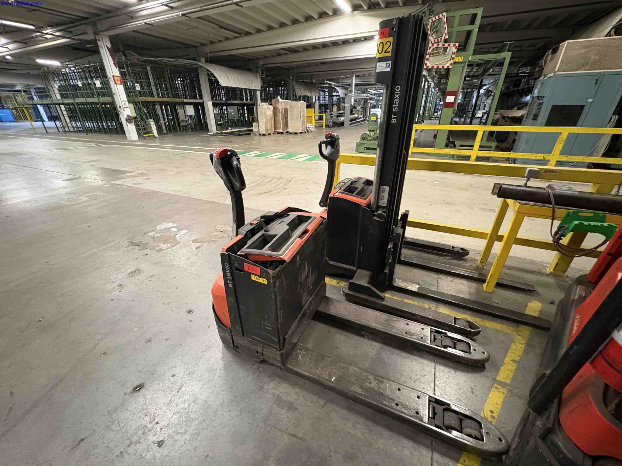 2 Battery-electric pallet stacker trucks BT Staxio; Levio LWE200 – foto 9 – kavel bij NetBid, Sint Baafs Vijve