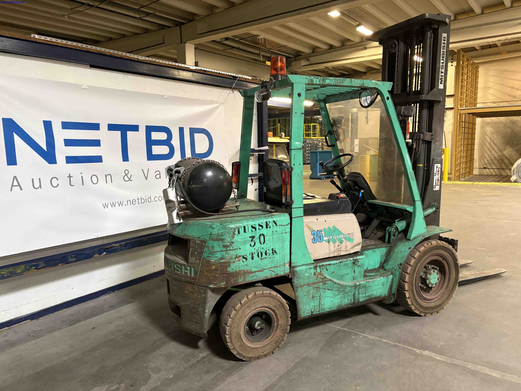 LPG counterbalance forklift Mitsubishi FG-35 LPG – foto 2 – kavel bij NetBid, Sint Baafs Vijve