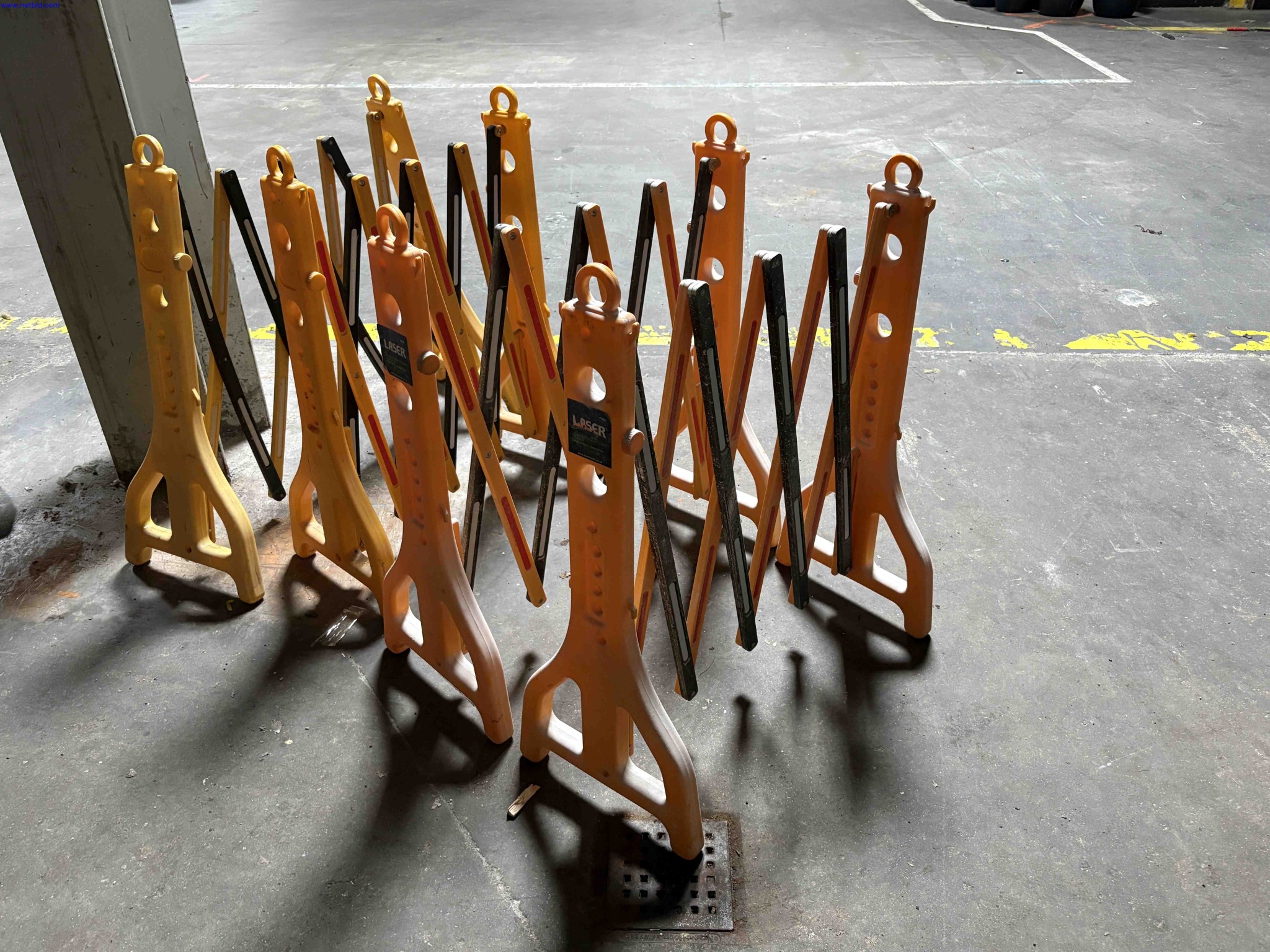 4 Safety barriers Laser 7490 – foto 2 – kavel bij NetBid, Sint Baafs Vijve