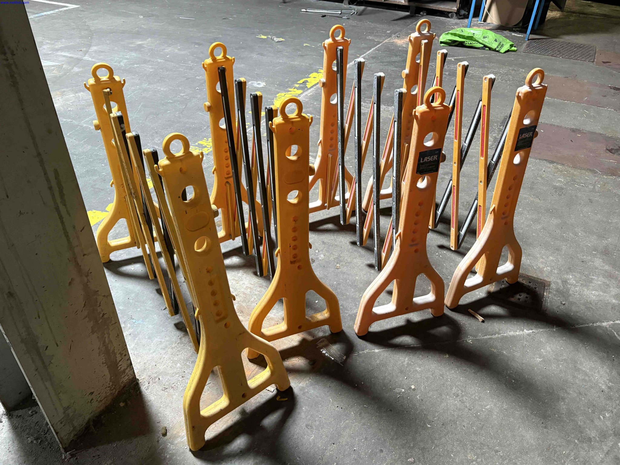 4 Safety barriers Laser 7490 – foto 3 – kavel bij NetBid, Sint Baafs Vijve