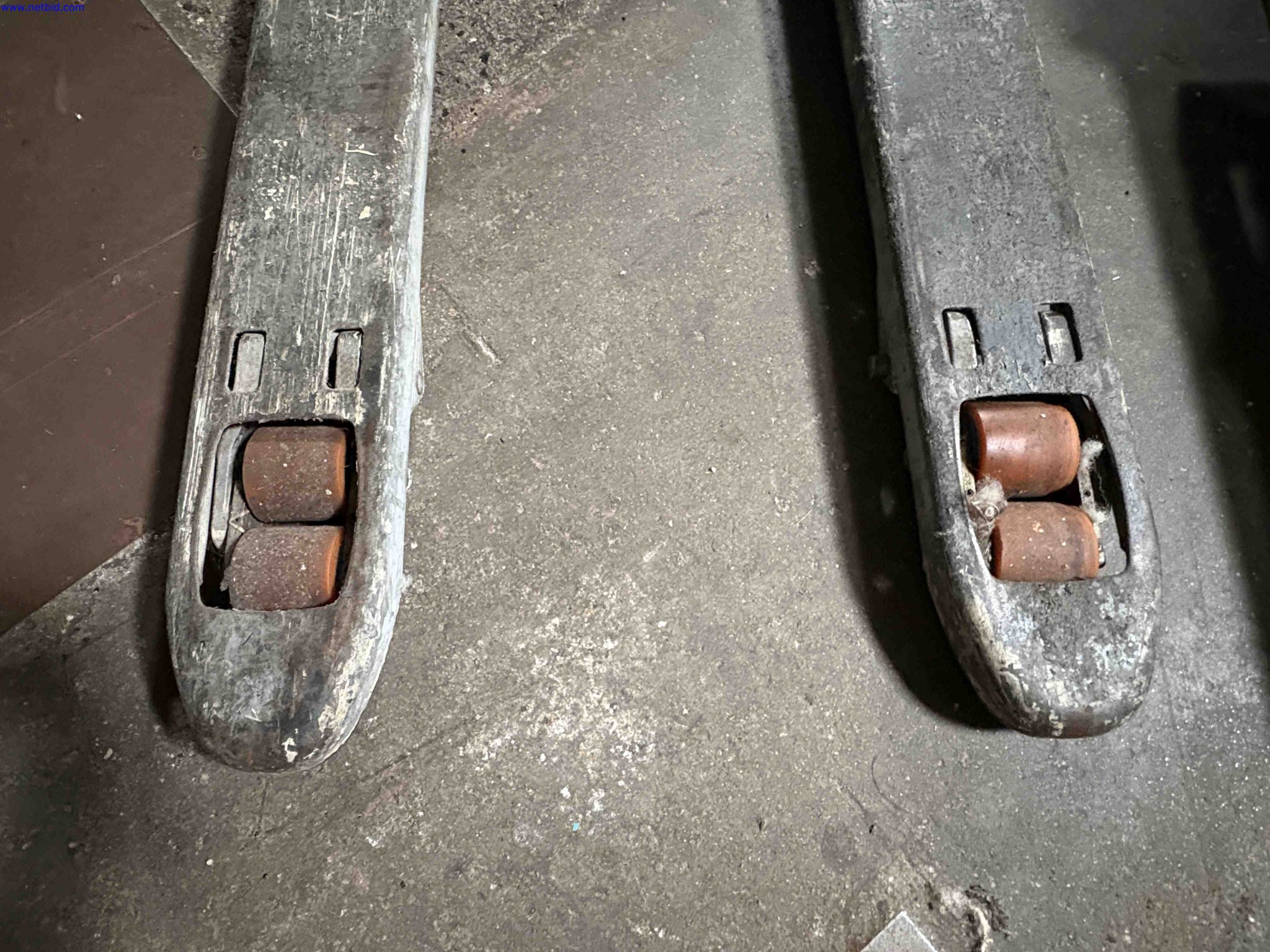 3 Pallet trucks Crown – foto 13 – kavel bij NetBid, Sint Baafs Vijve