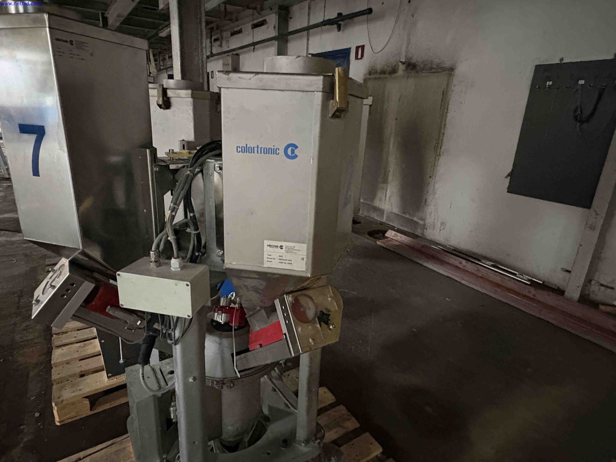3 Gravimetric dosing and mixing systems Colortronic M20/M25 modules – foto 26 – kavel bij NetBid, Sint Baafs Vijve