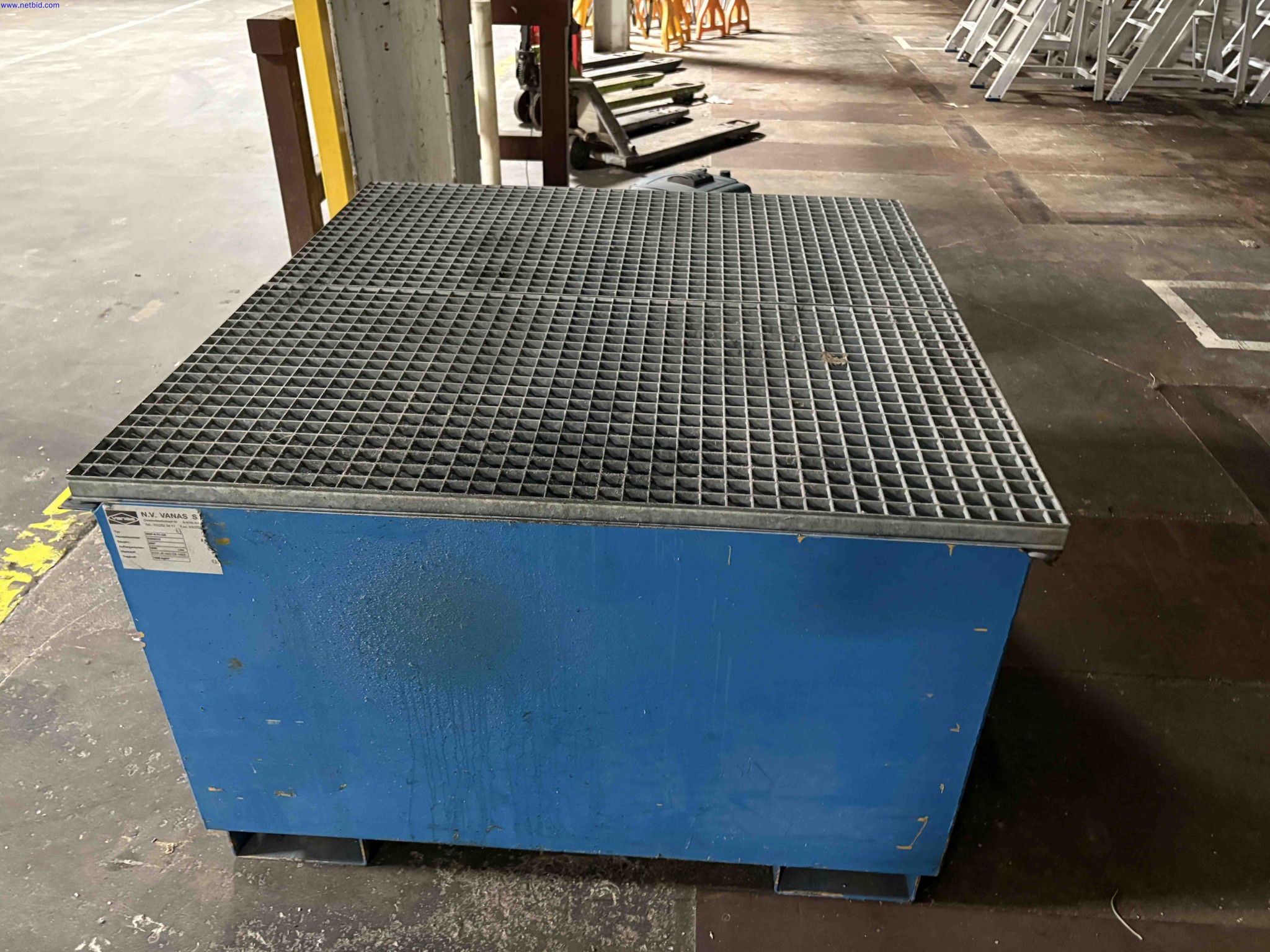 IBC bunded spill-containment pallet Vanas WSP-KTC-OS – foto 2 – kavel bij NetBid, Sint Baafs Vijve