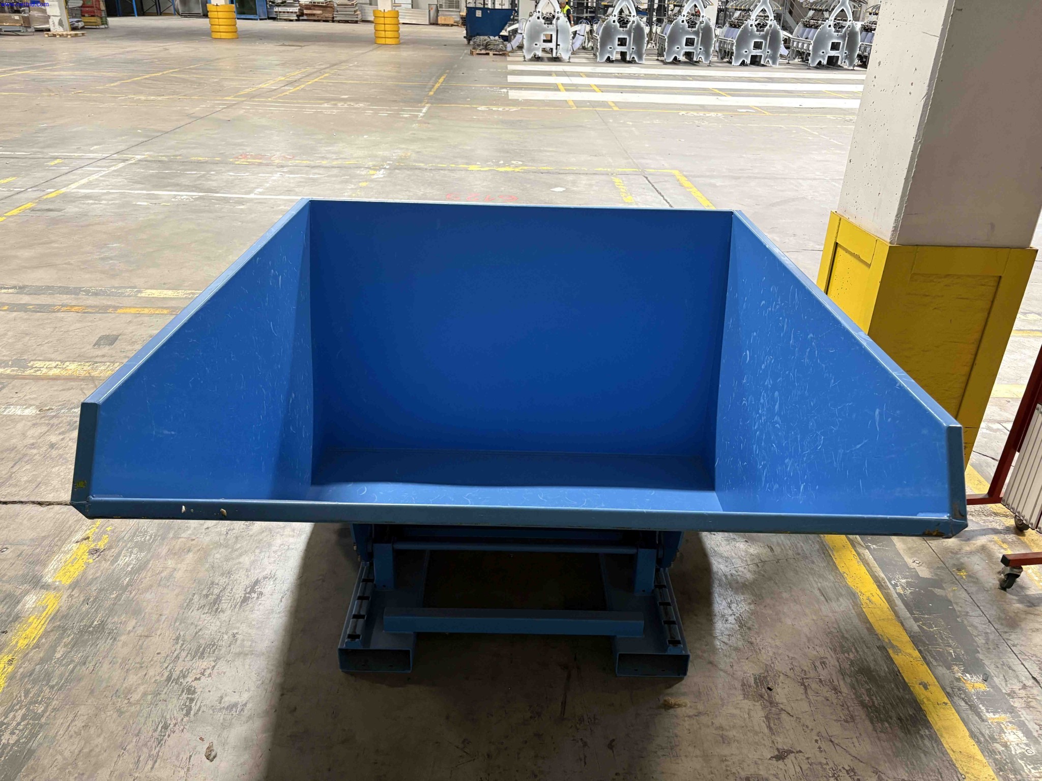 3 Fork-truck tipper skips Bauer EXPO 1700 – foto 3 – kavel bij NetBid, Sint Baafs Vijve