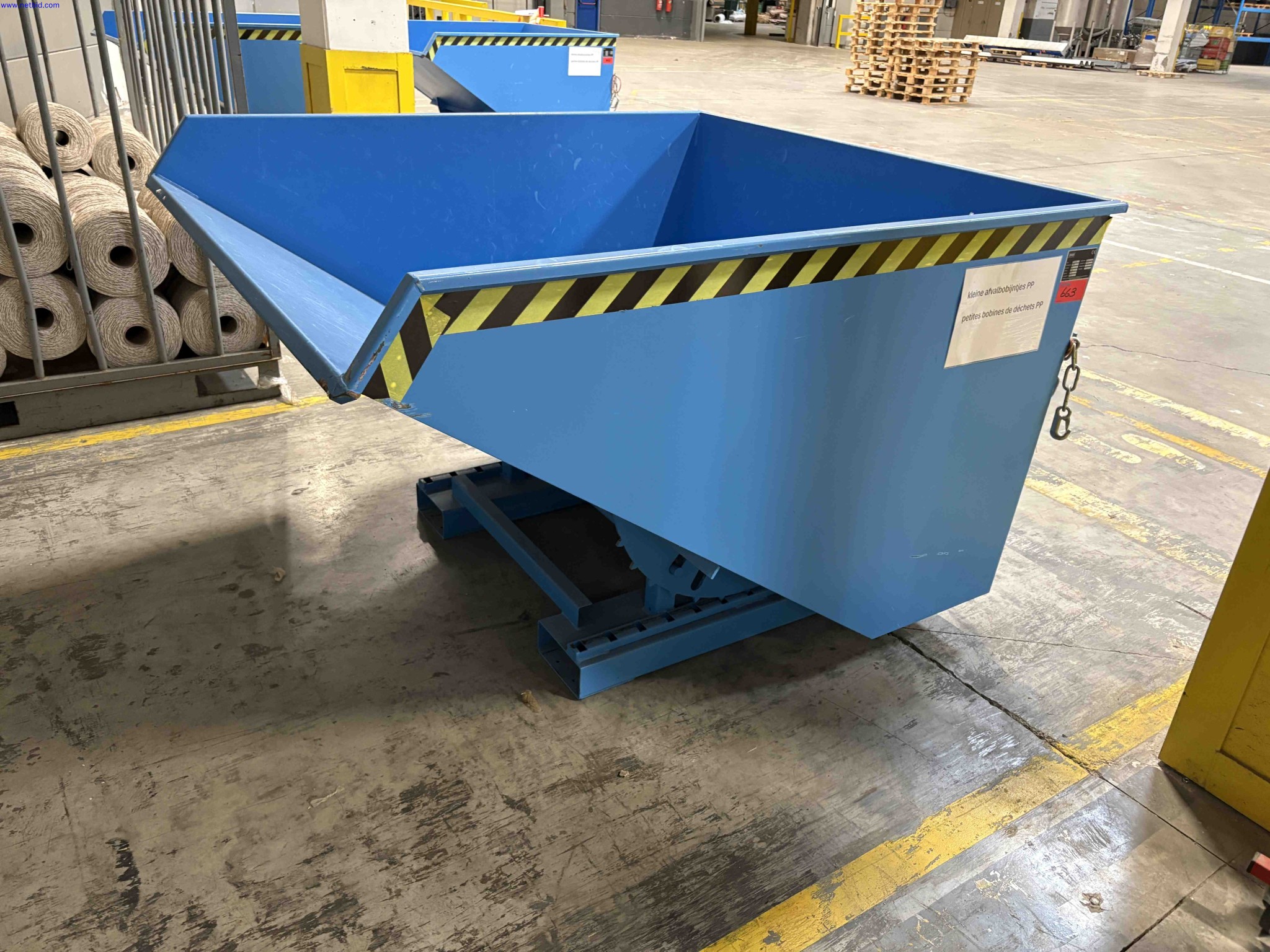 3 Fork-truck tipper skips Bauer EXPO 1700 – foto 4 – kavel bij NetBid, Sint Baafs Vijve