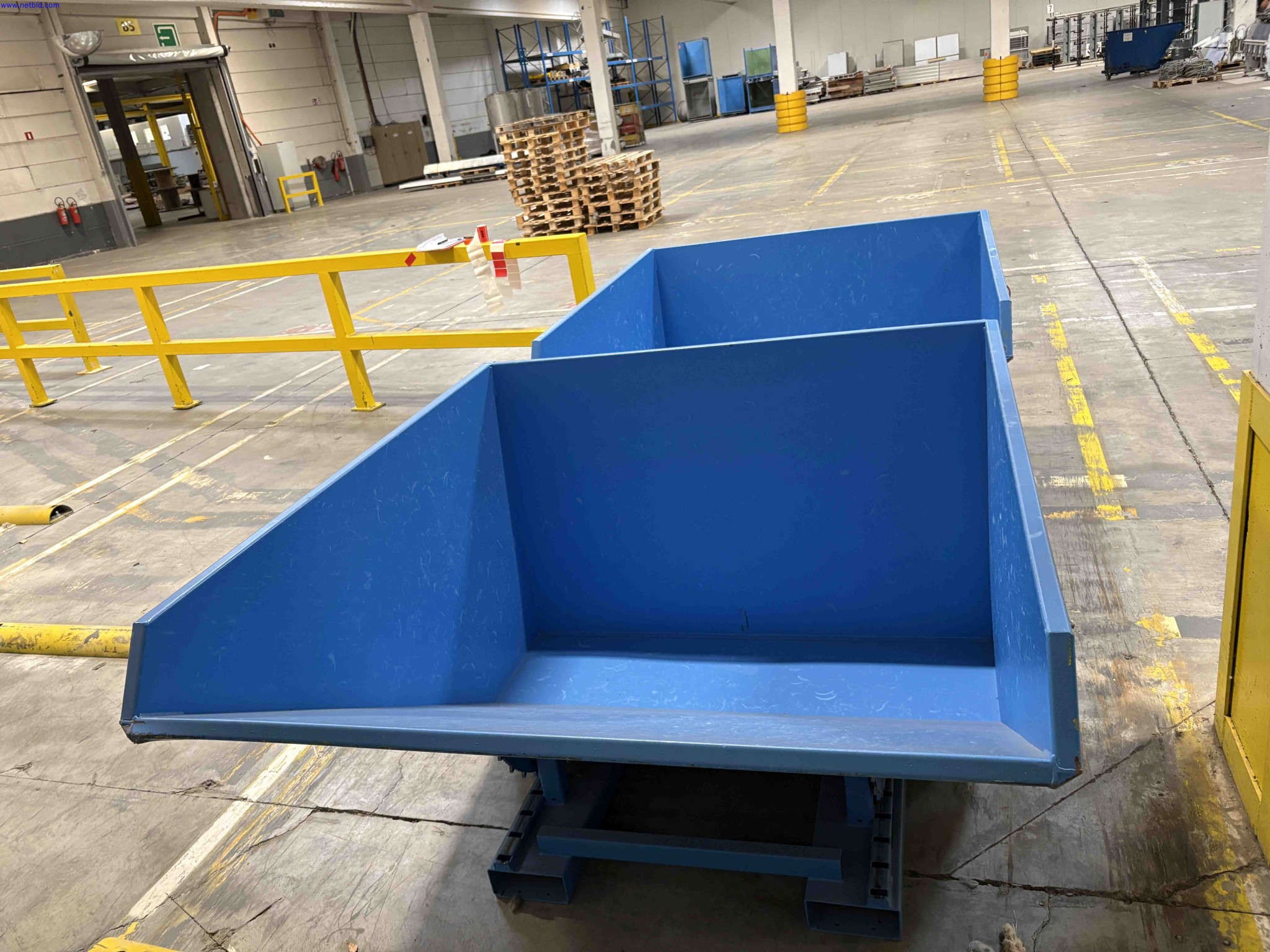 3 Fork-truck tipper skips Bauer EXPO 1700 – foto 7 – kavel bij NetBid, Sint Baafs Vijve