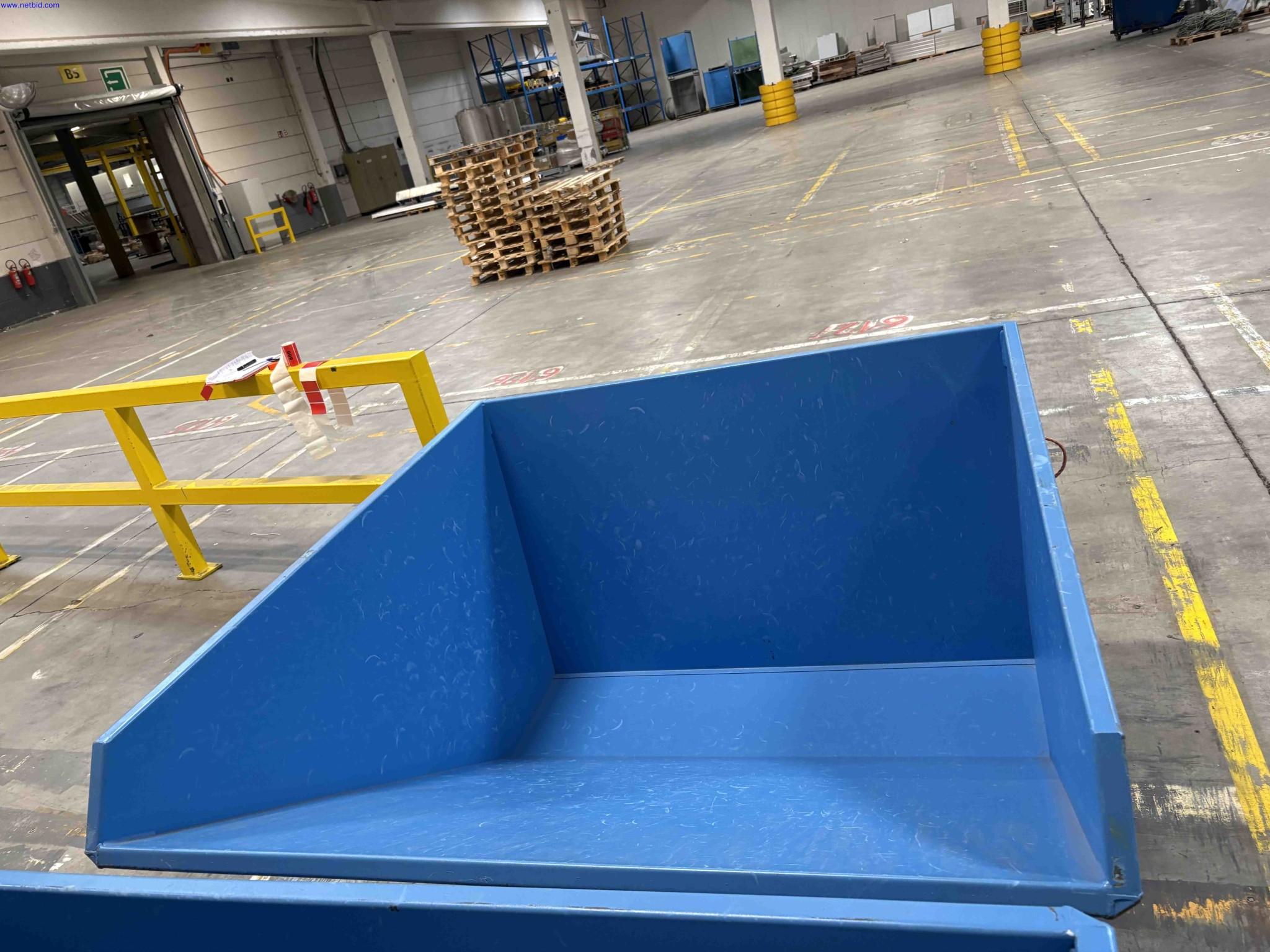 3 Fork-truck tipper skips Bauer EXPO 1700 – foto 8 – kavel bij NetBid, Sint Baafs Vijve