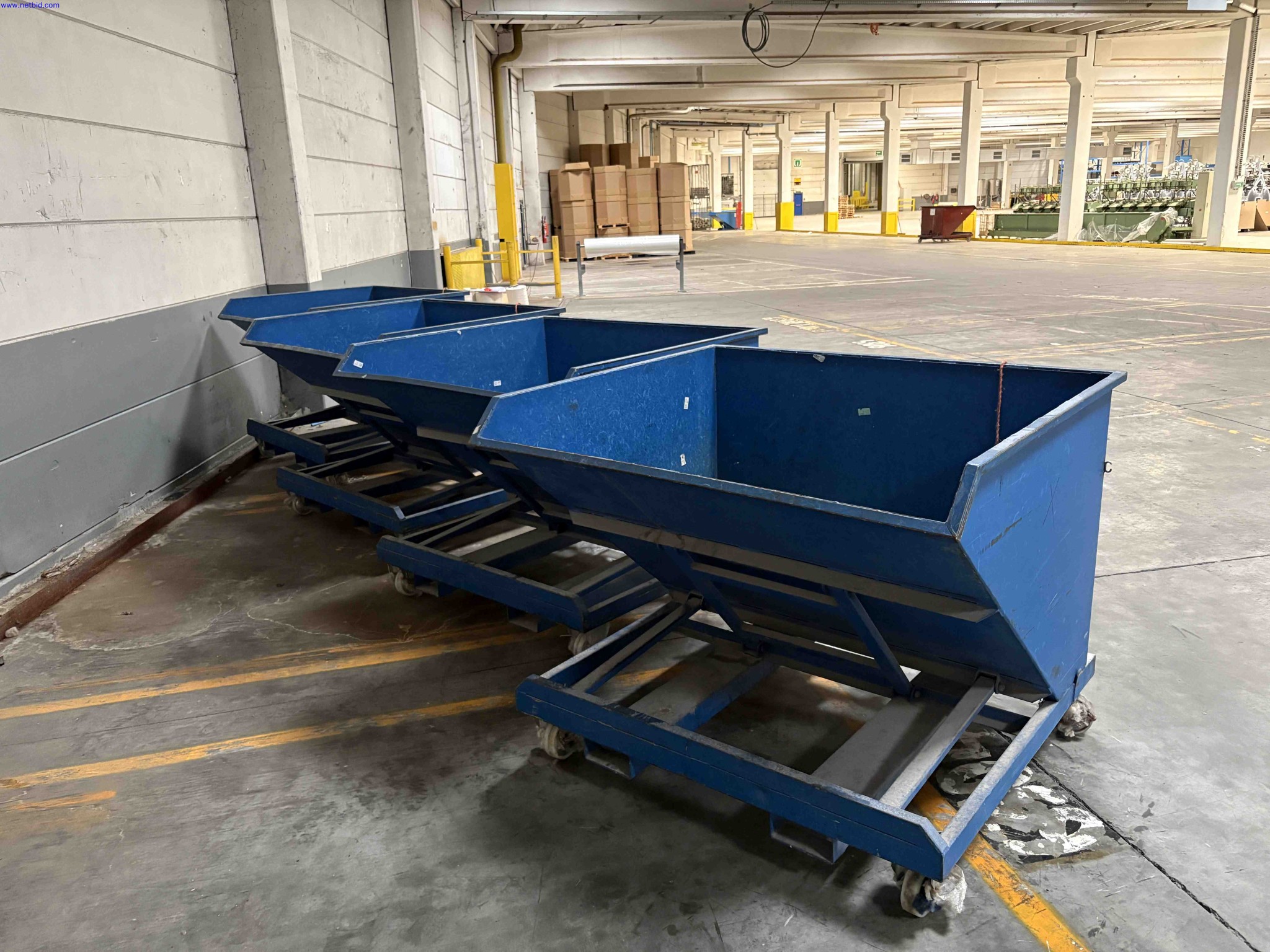 4 Fork-truck tipper skips Paul Sutter – foto 2 – kavel bij NetBid, Sint Baafs Vijve