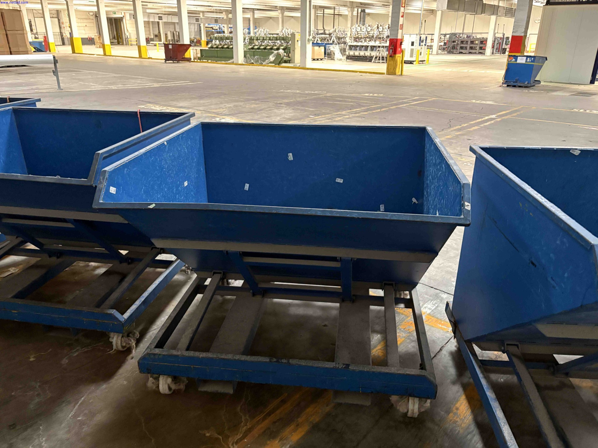 4 Fork-truck tipper skips Paul Sutter – foto 4 – kavel bij NetBid, Sint Baafs Vijve
