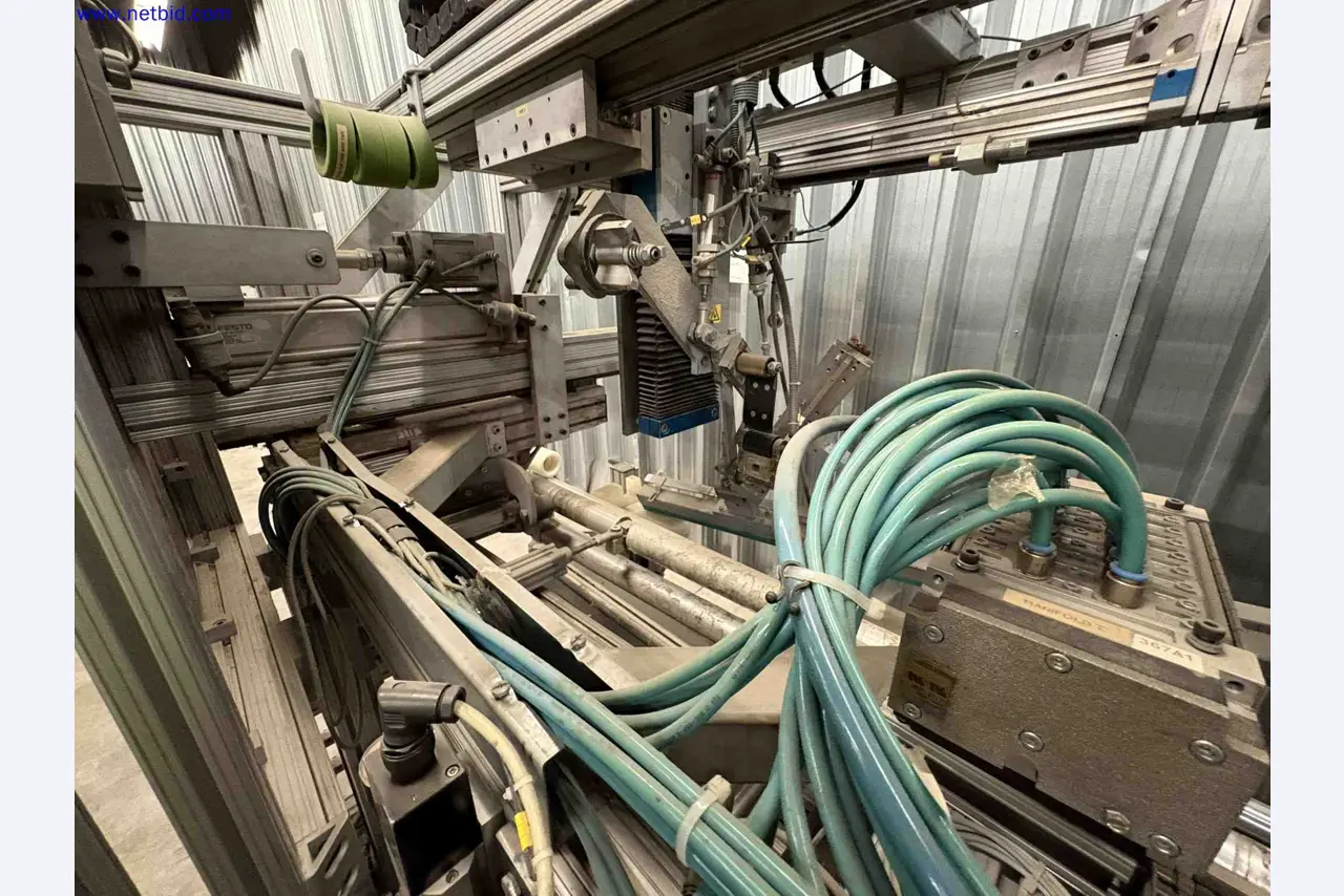 Uzavření závodu společnosti Balta Industries (Belgie) – výrobní závody výrobce koberců-14