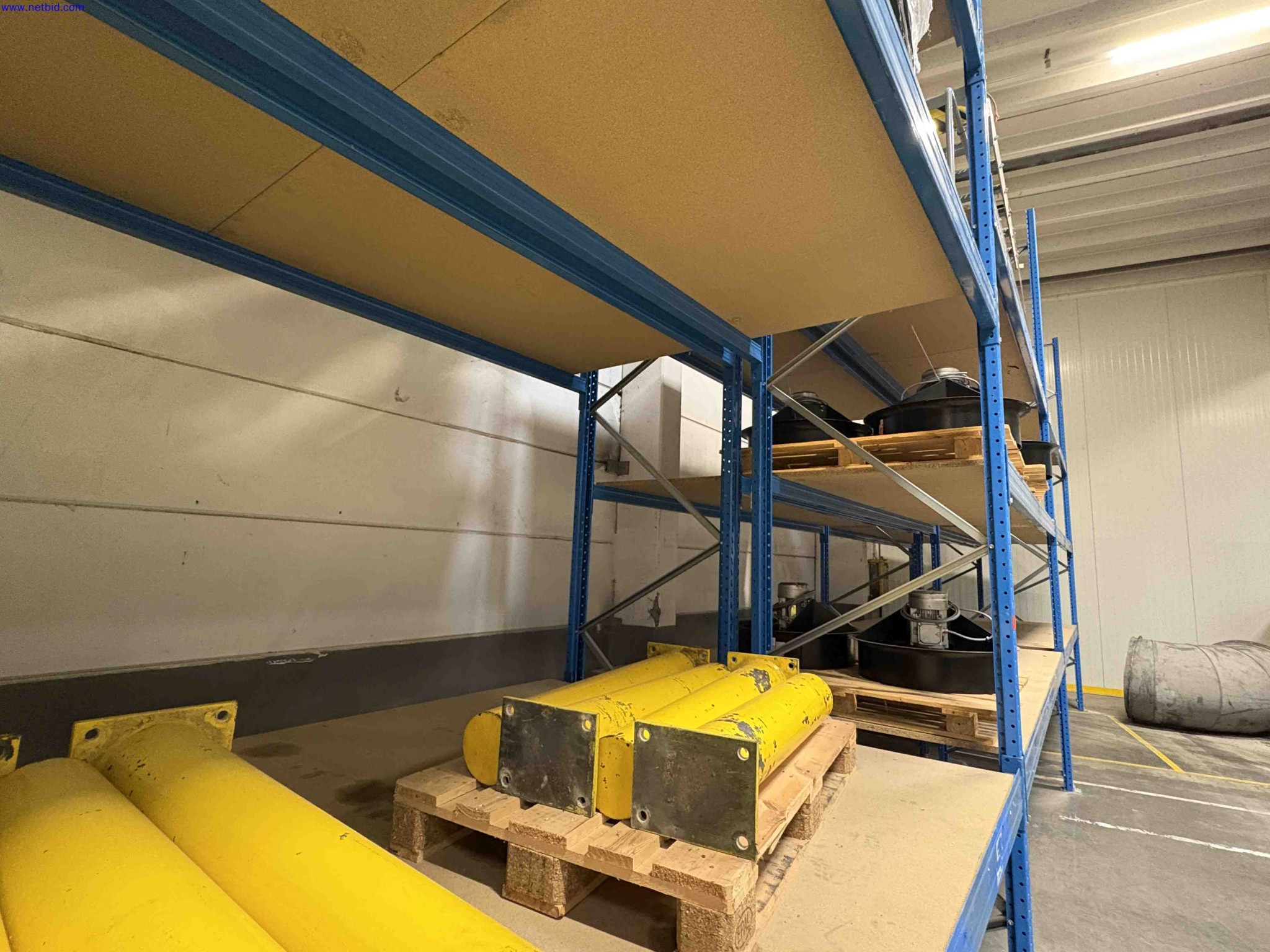 Boltless pallet racking Stow 15 – foto 3 – kavel bij NetBid, Sint Baafs Vijve