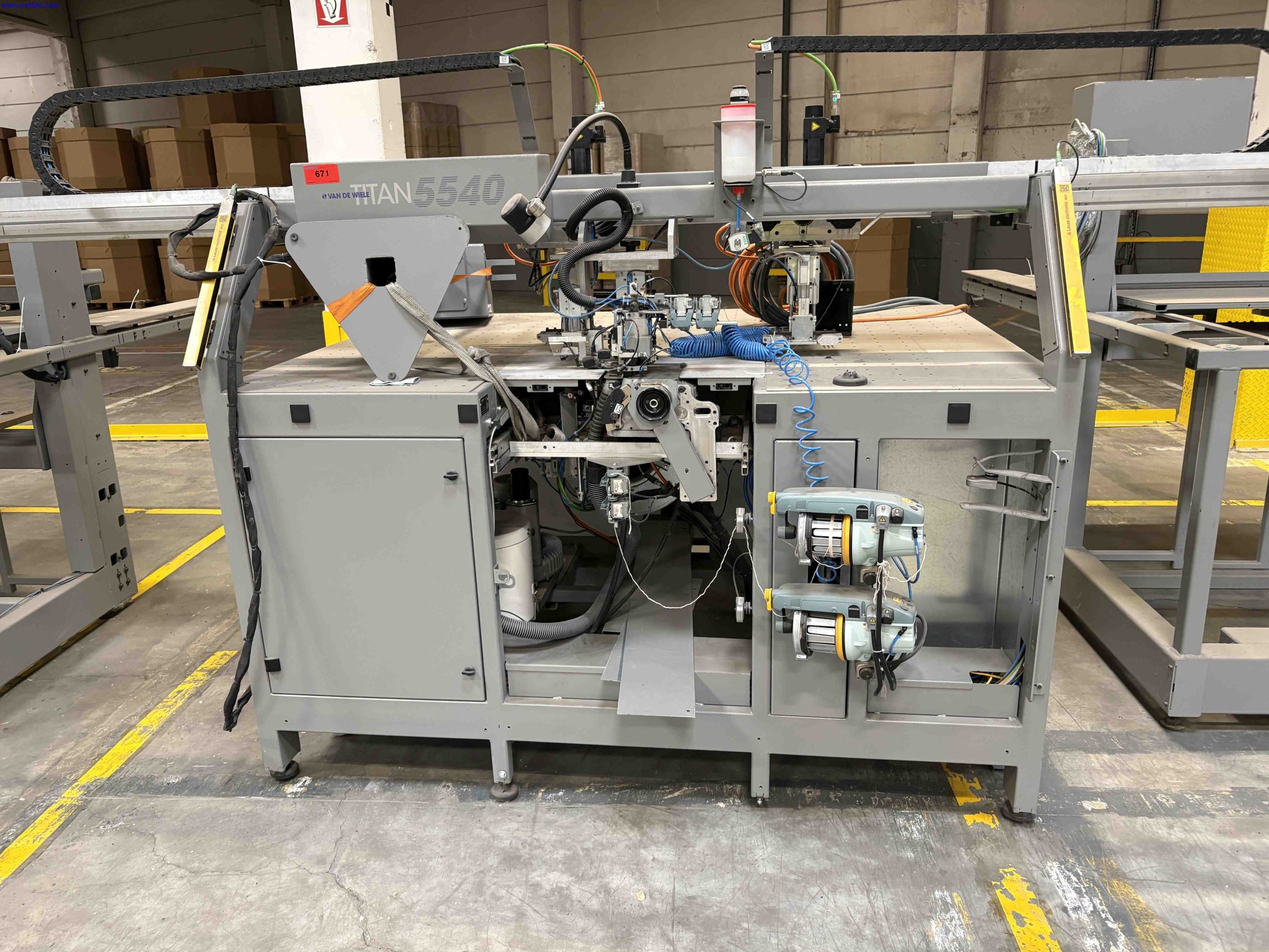 Carpet overedging sewing system Van de Wiele TITAN 5540 – foto 4 – kavel bij NetBid, Sint Baafs Vijve