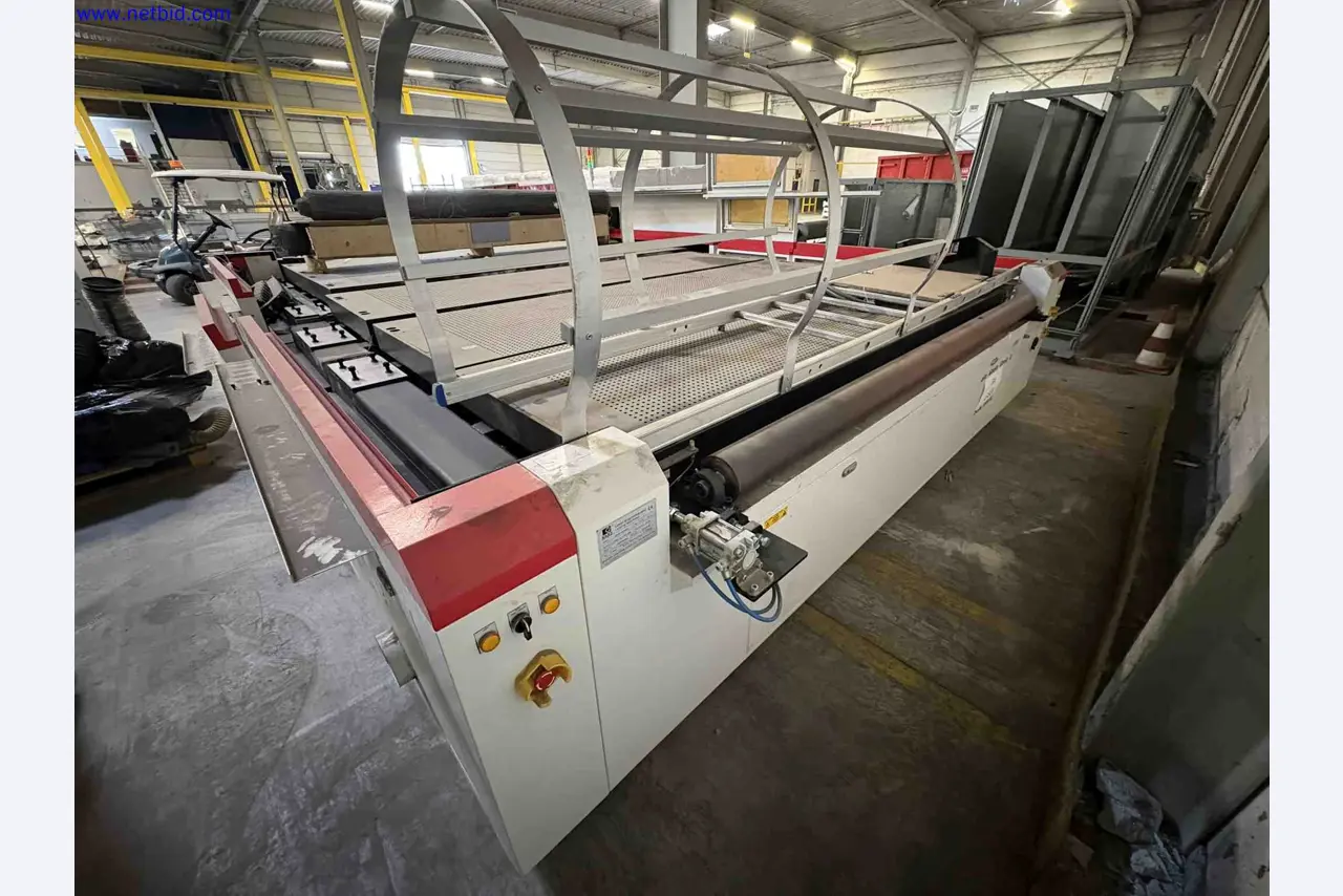 Uzavření závodu společnosti Balta Industries (Belgie) – výrobní závody výrobce koberců-7