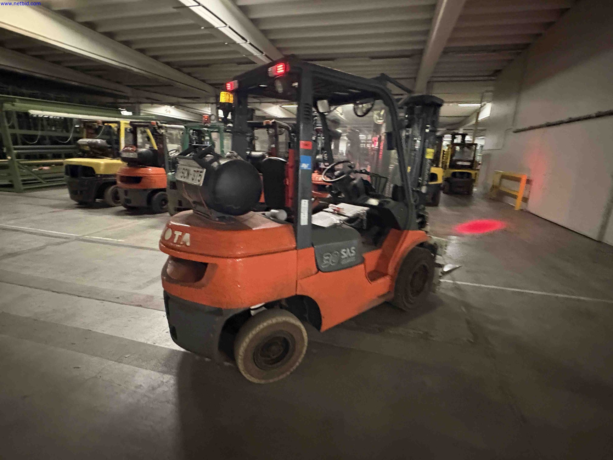 LPG counterbalance forklift truck Toyota 02-7FGF30 – foto 4 – kavel bij NetBid, Sint Baafs Vijve