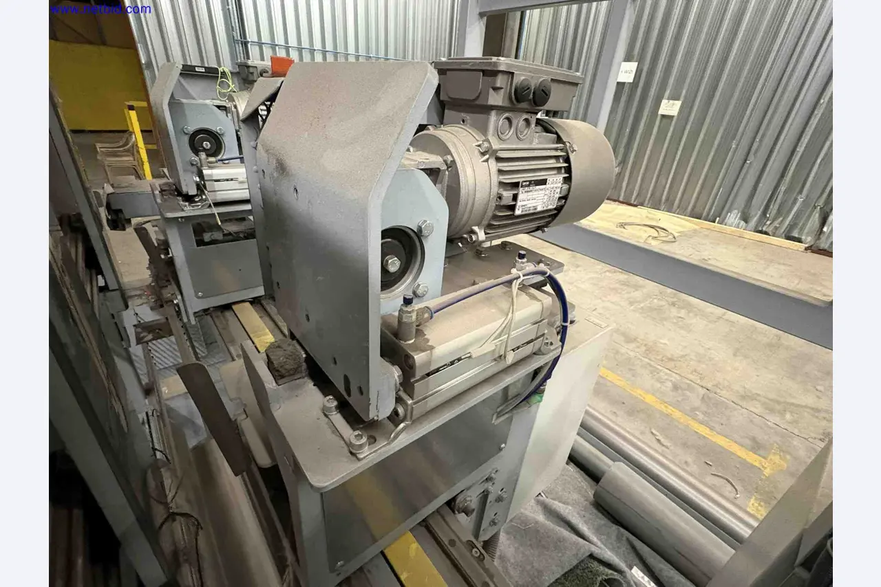 Uzavření závodu společnosti Balta Industries (Belgie) – výrobní závody výrobce koberců-11