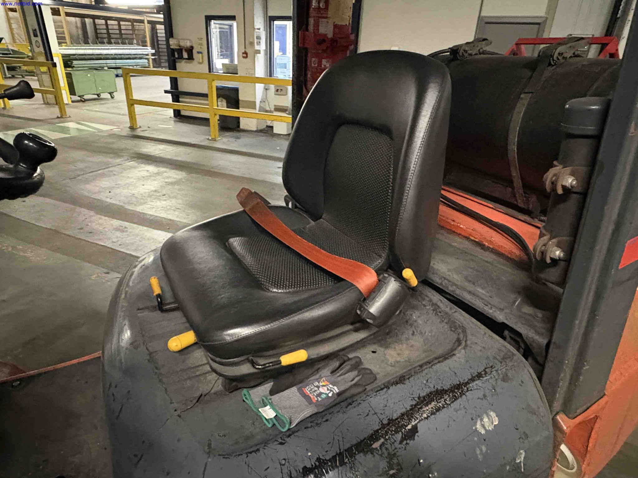 LPG counterbalance forklift truck Toyota 02-7FGF30 – foto 11 – kavel bij NetBid, Sint Baafs Vijve