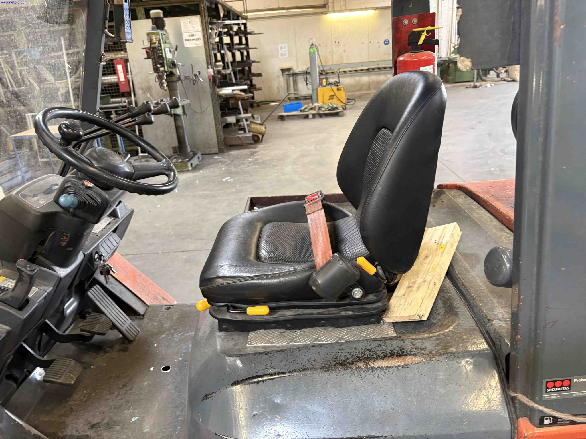 LPG counterbalance forklift truck Toyota 02-7FGF30 – foto 11 – kavel bij NetBid, Sint Baafs Vijve