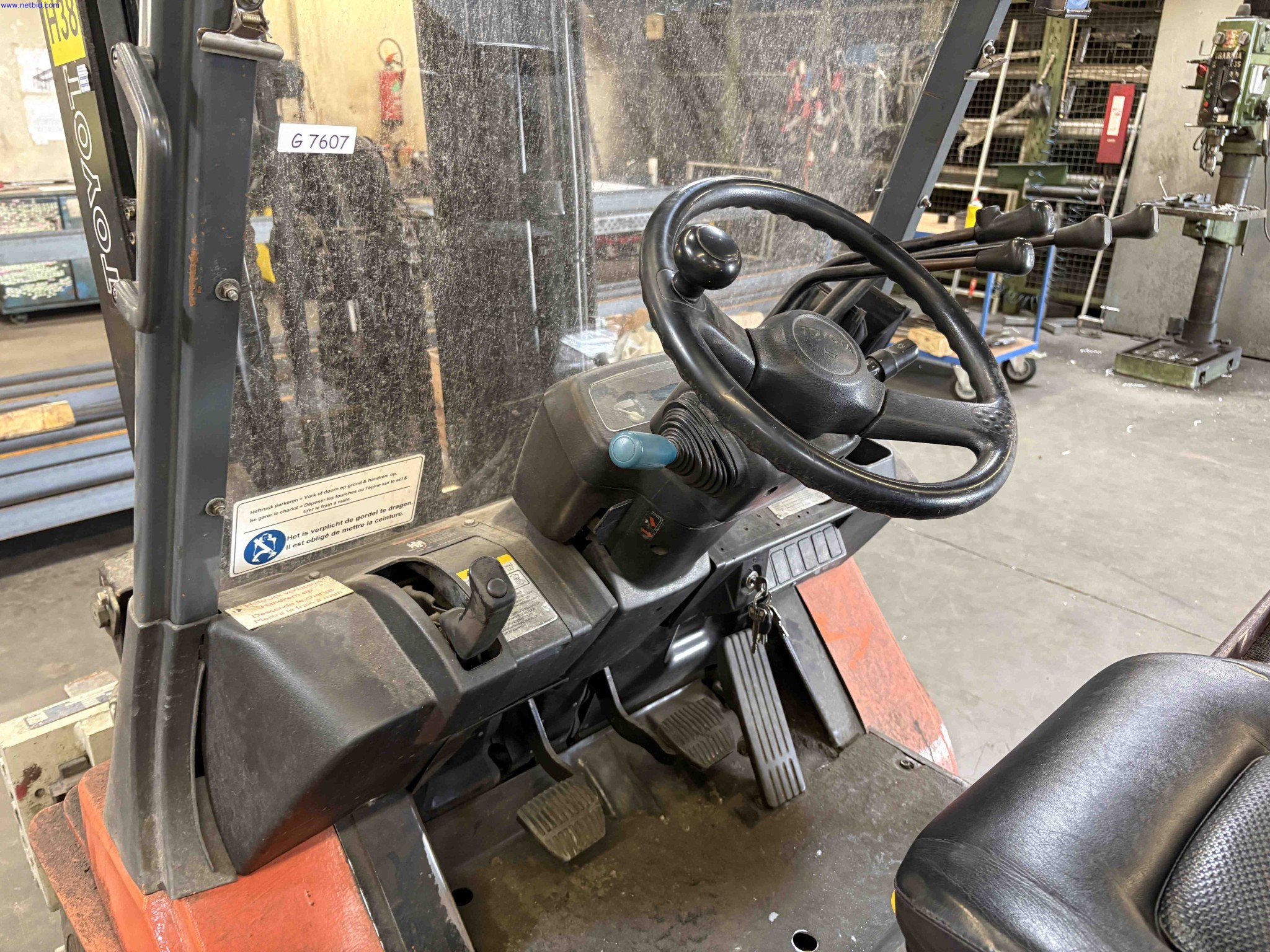 LPG counterbalance forklift truck Toyota 02-7FGF30 – foto 12 – kavel bij NetBid, Sint Baafs Vijve