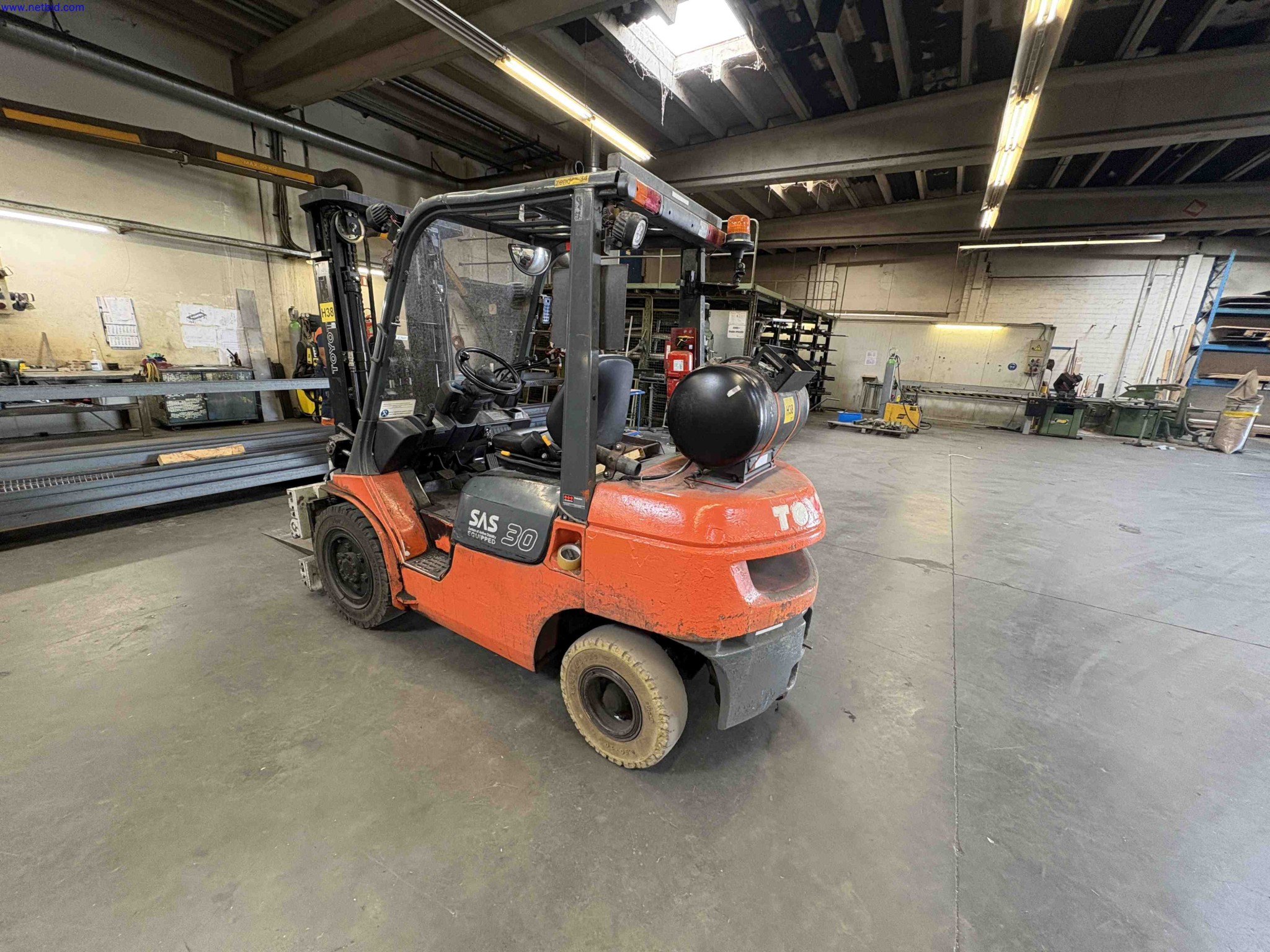 LPG counterbalance forklift truck Toyota 02-7FGF30 – foto 4 – kavel bij NetBid, Sint Baafs Vijve