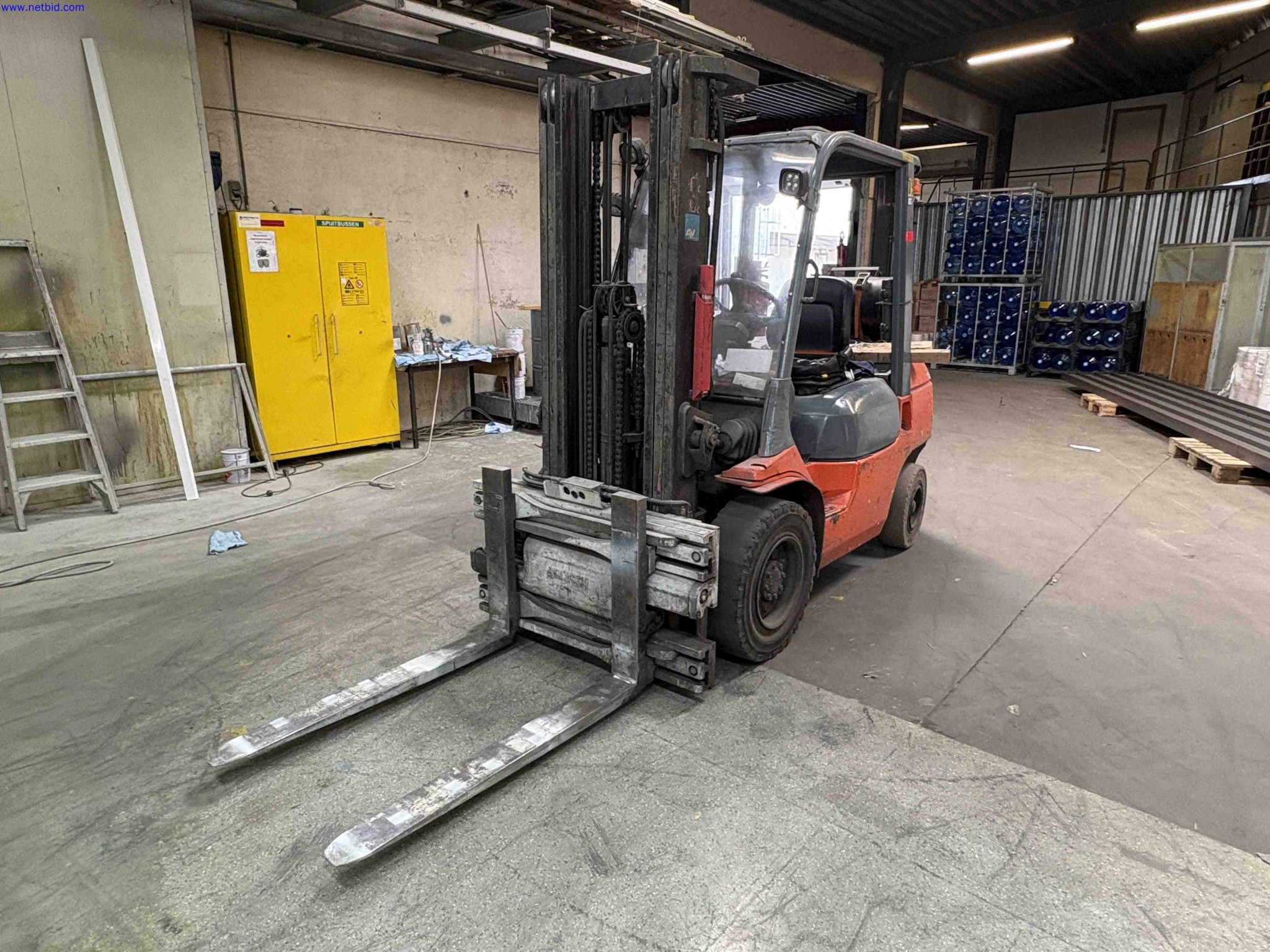 LPG counterbalance forklift truck Toyota 02-7FGF30 – foto 2 – kavel bij NetBid, Sint Baafs Vijve