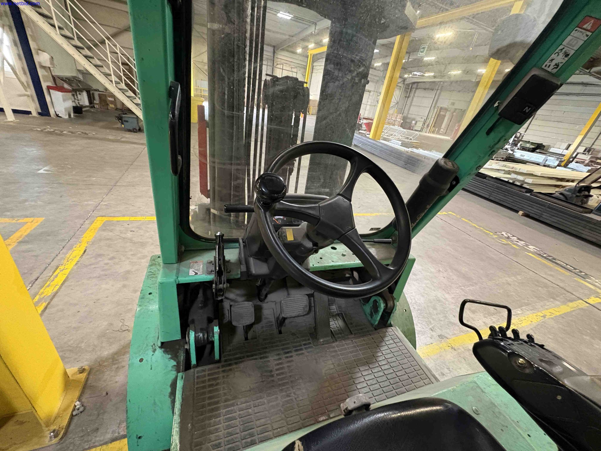Uzavření závodu společnosti Balta Industries (Belgie) – výrobní závody výrobce koberců-8