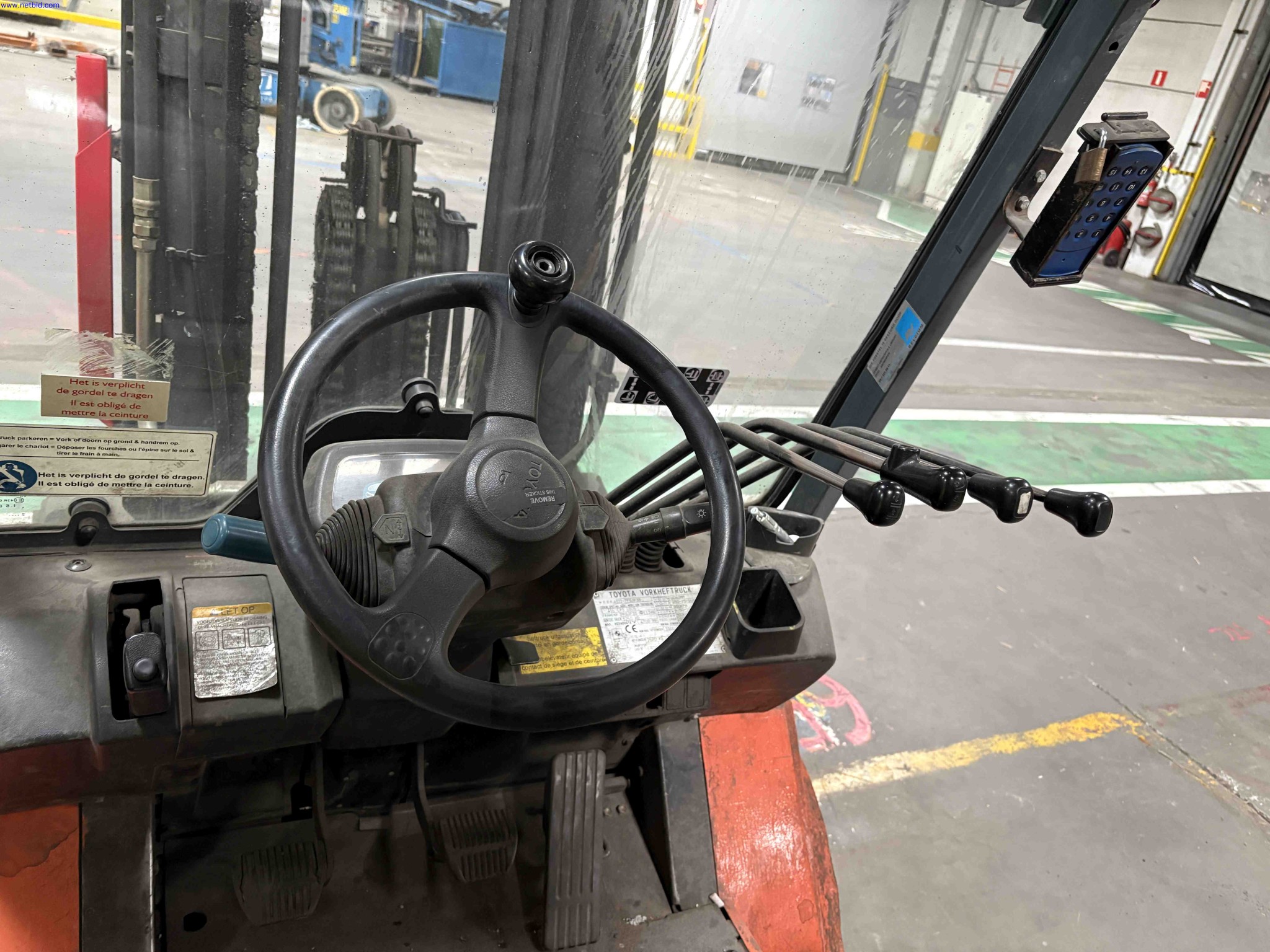 LPG counterbalance forklift truck Toyota 02-7FGF35 – foto 13 – kavel bij NetBid, Sint Baafs Vijve