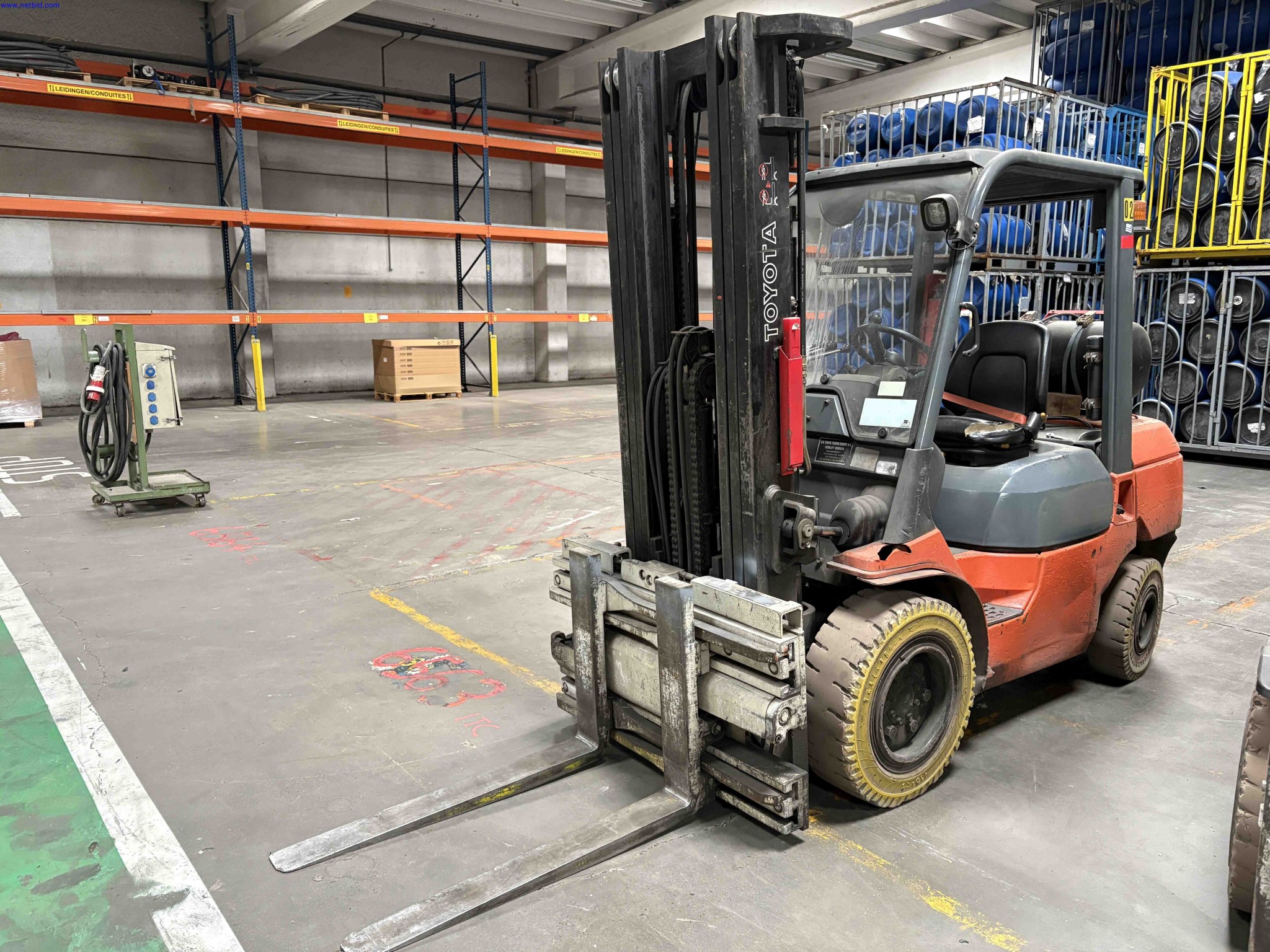 LPG counterbalance forklift truck Toyota 02-7FGF35 – foto 2 – kavel bij NetBid, Sint Baafs Vijve
