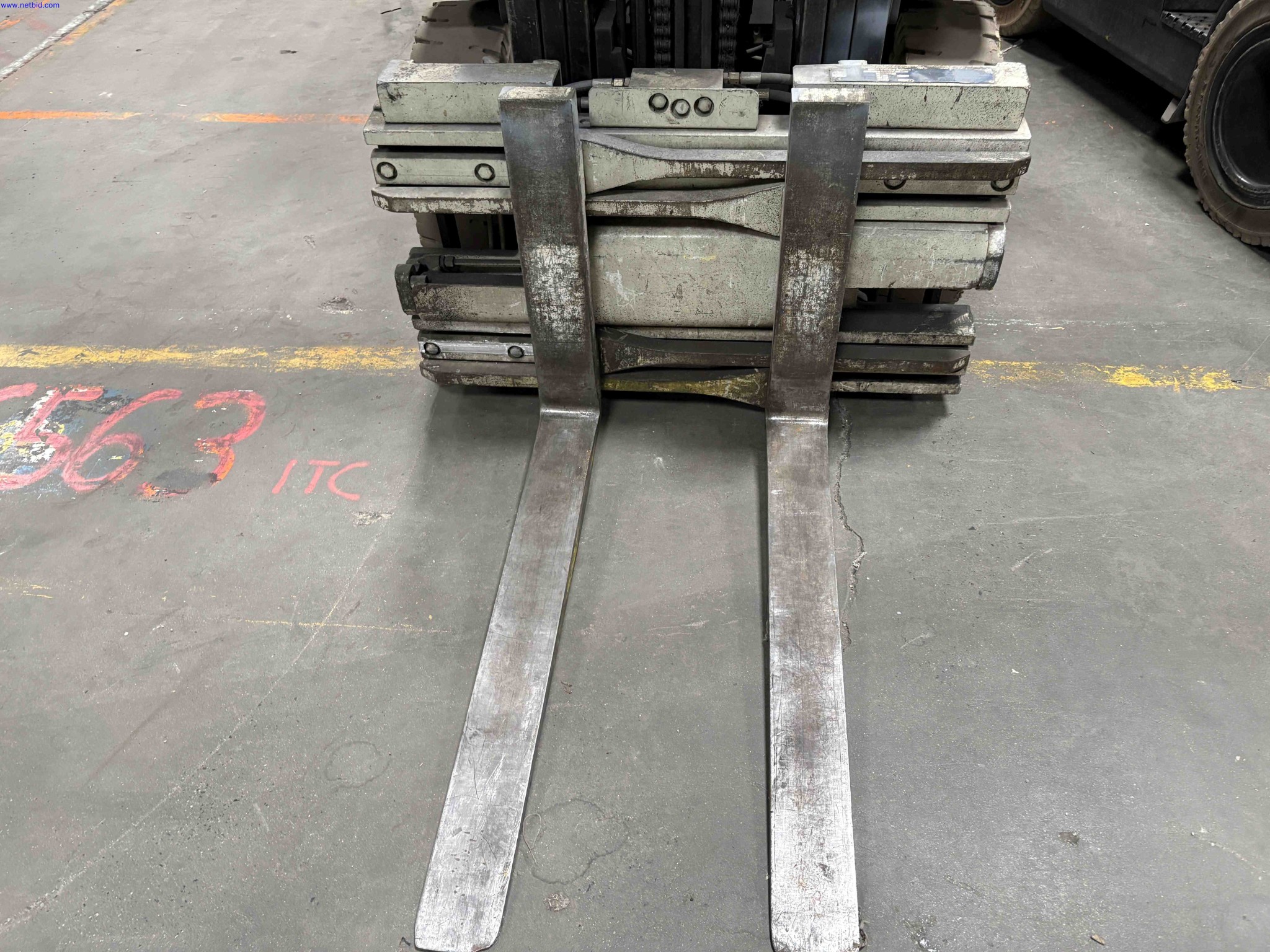 LPG counterbalance forklift truck Toyota 02-7FGF35 – foto 6 – kavel bij NetBid, Sint Baafs Vijve
