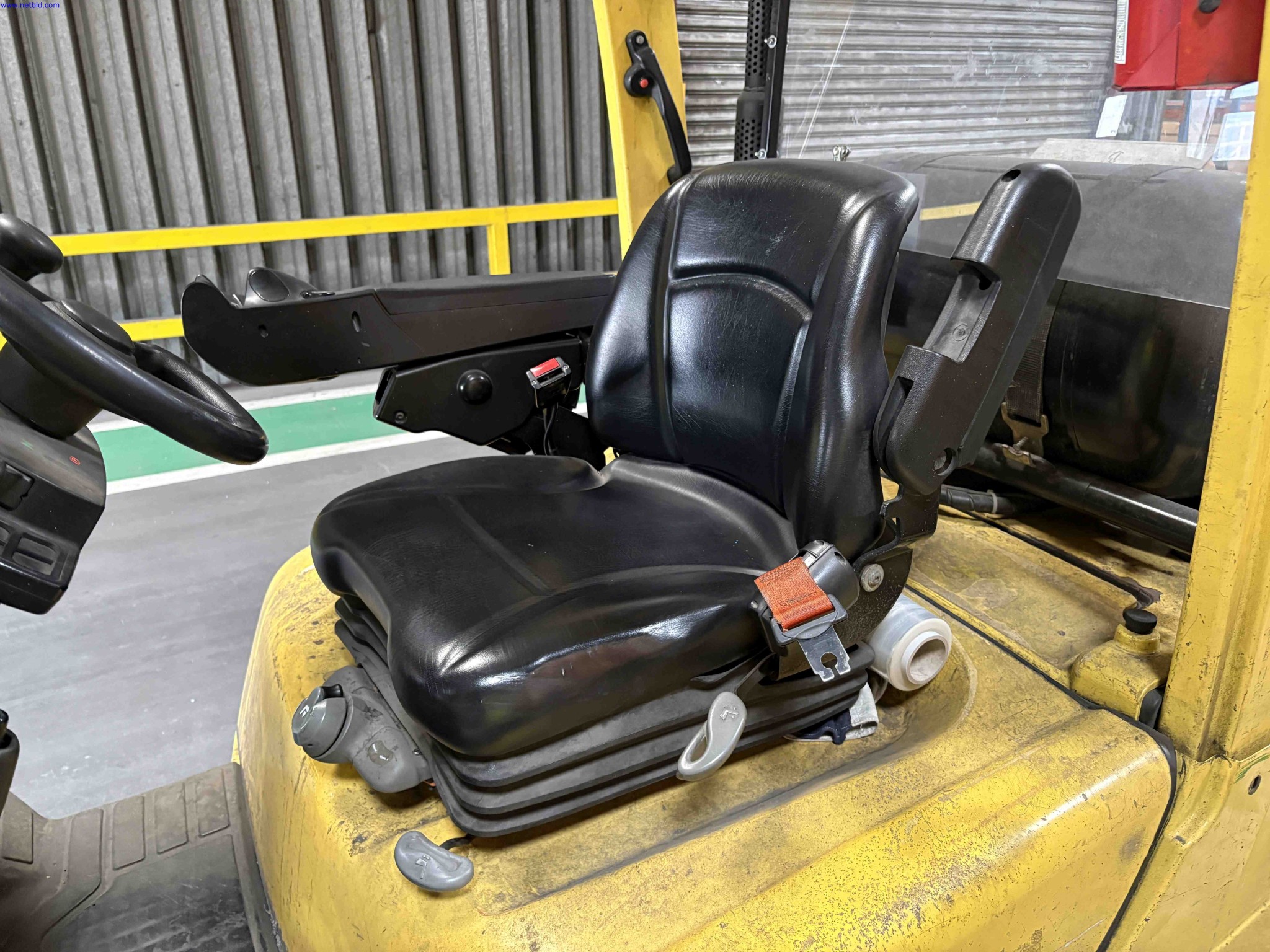 LPG counterbalance forklift truck Hyster H2.5FT – foto 12 – kavel bij NetBid, Sint Baafs Vijve