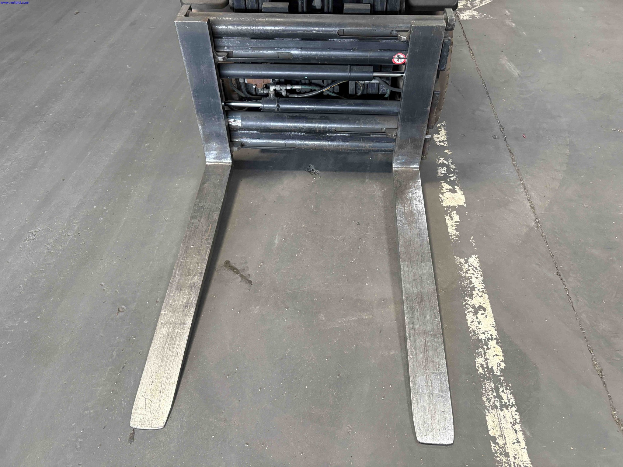 LPG counterbalance forklift truck Hyster H2.5FT – foto 6 – kavel bij NetBid, Sint Baafs Vijve
