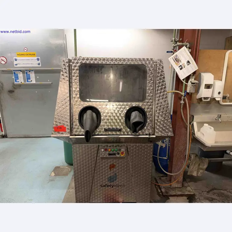 Plant closure at Balta Industries (Belgium) - production facilities of a carpet manufacturer-1