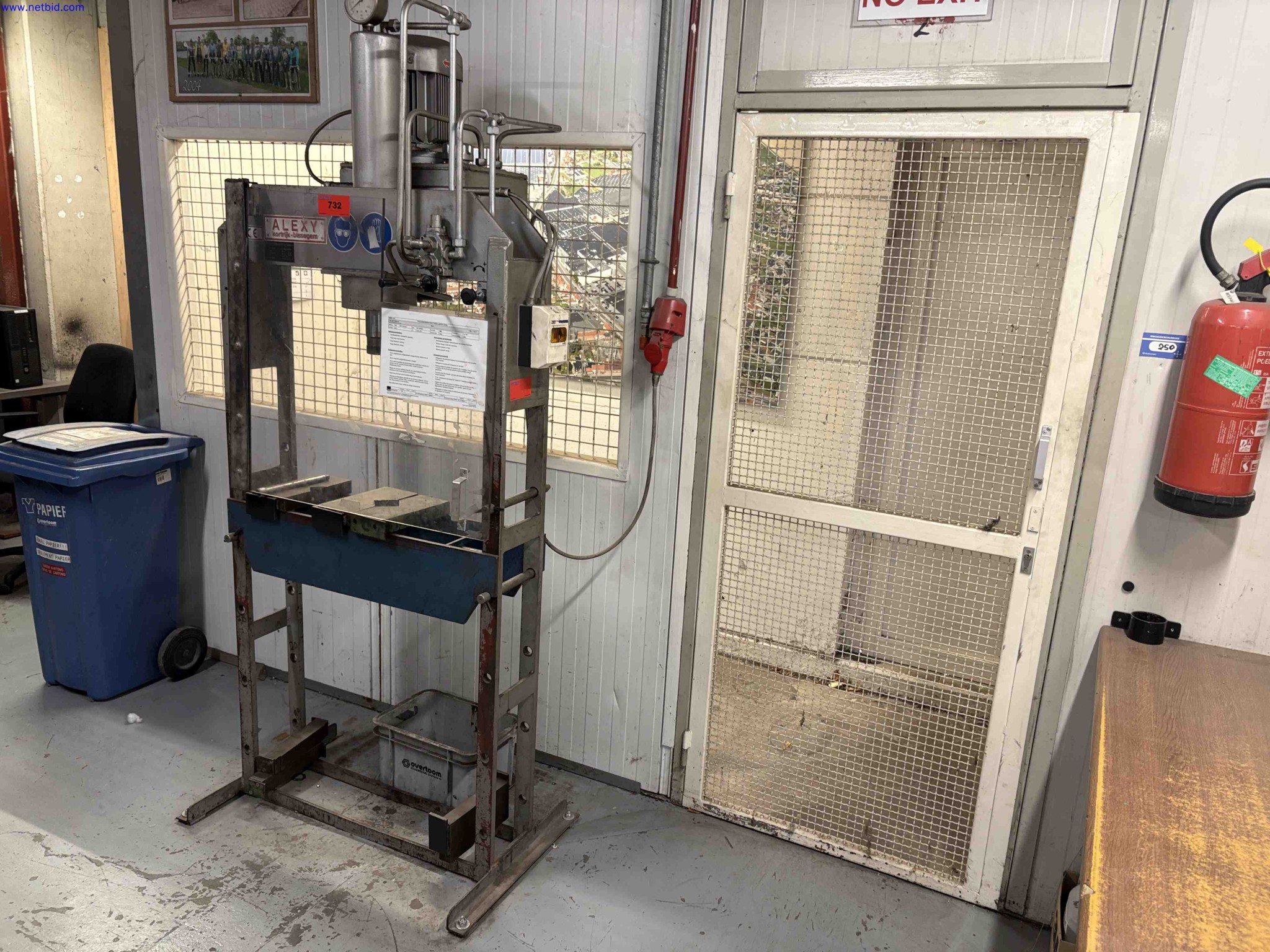 Plant closure at Balta Industries (Belgium) - production facilities of a carpet manufacturer-2