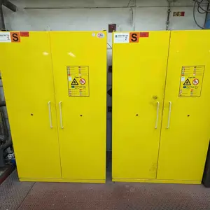 2 Flammable storage cabinet Basic 90