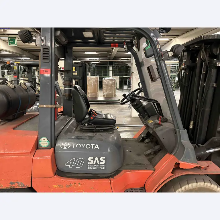 Uzavření závodu společnosti Balta Industries (Belgie) – výrobní závody výrobce koberců-10